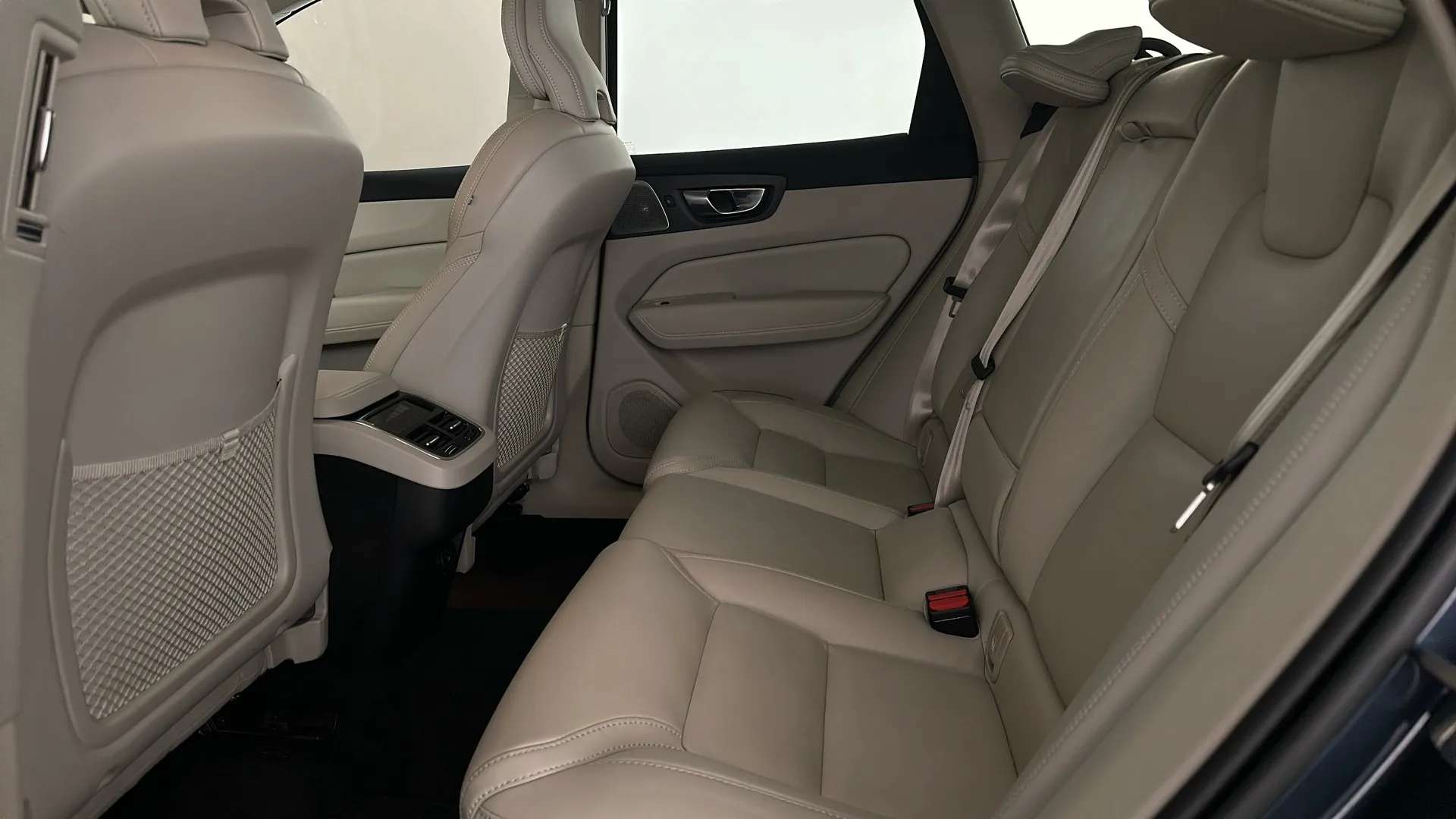 2023 VOLVO XC60 2023 VOLVO XC60