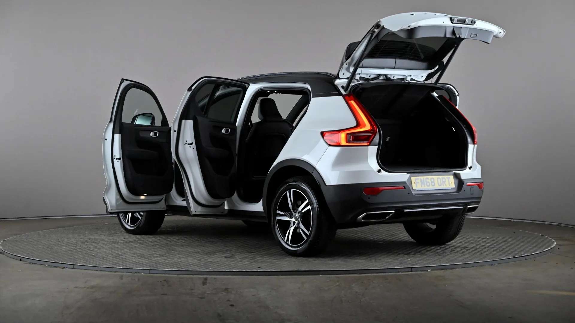 2018 VOLVO XC40 2018 VOLVO XC40