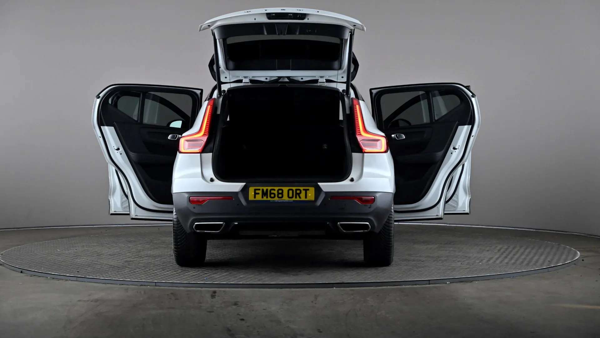 2018 VOLVO XC40 2018 VOLVO XC40