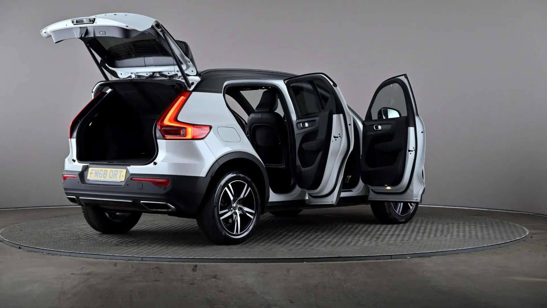 2018 VOLVO XC40 2018 VOLVO XC40