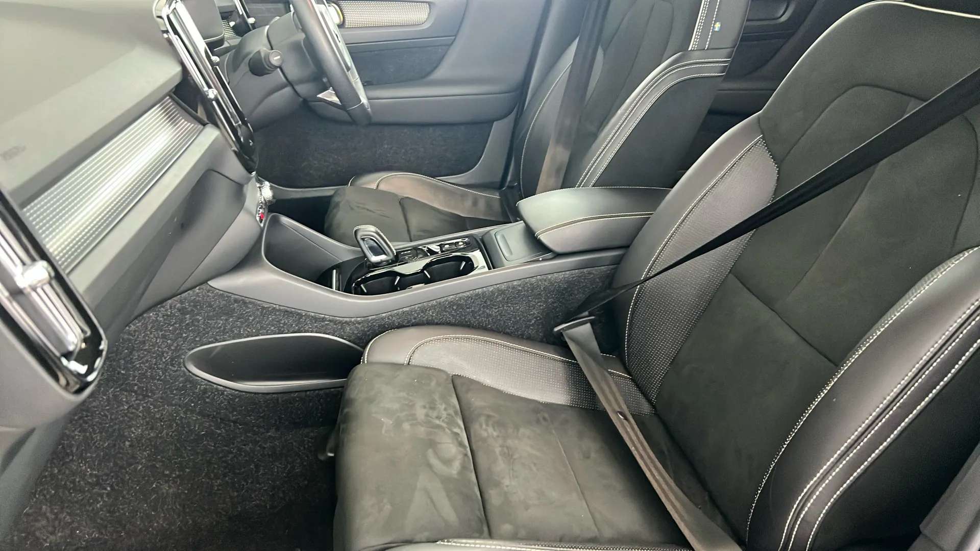 2018 VOLVO XC40 2018 VOLVO XC40