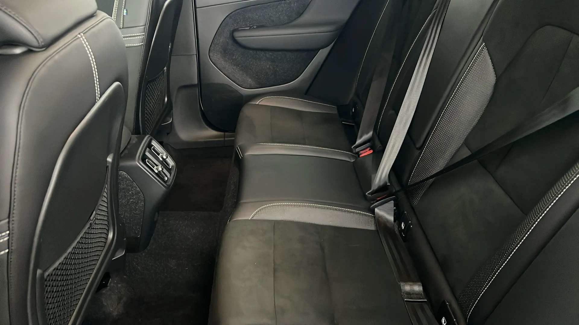 2018 VOLVO XC40 2018 VOLVO XC40