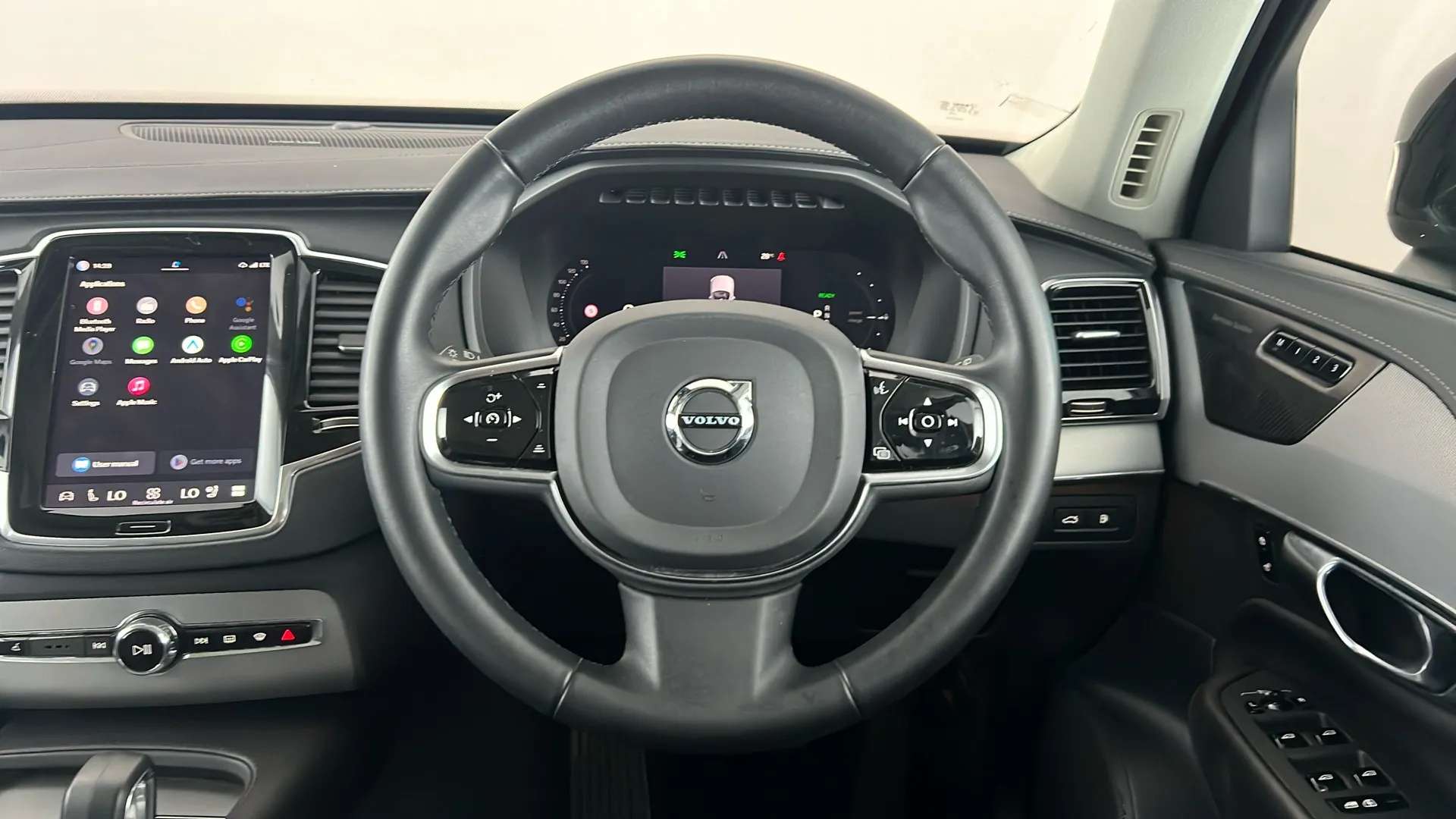 2023 VOLVO XC90 2023 VOLVO XC90
