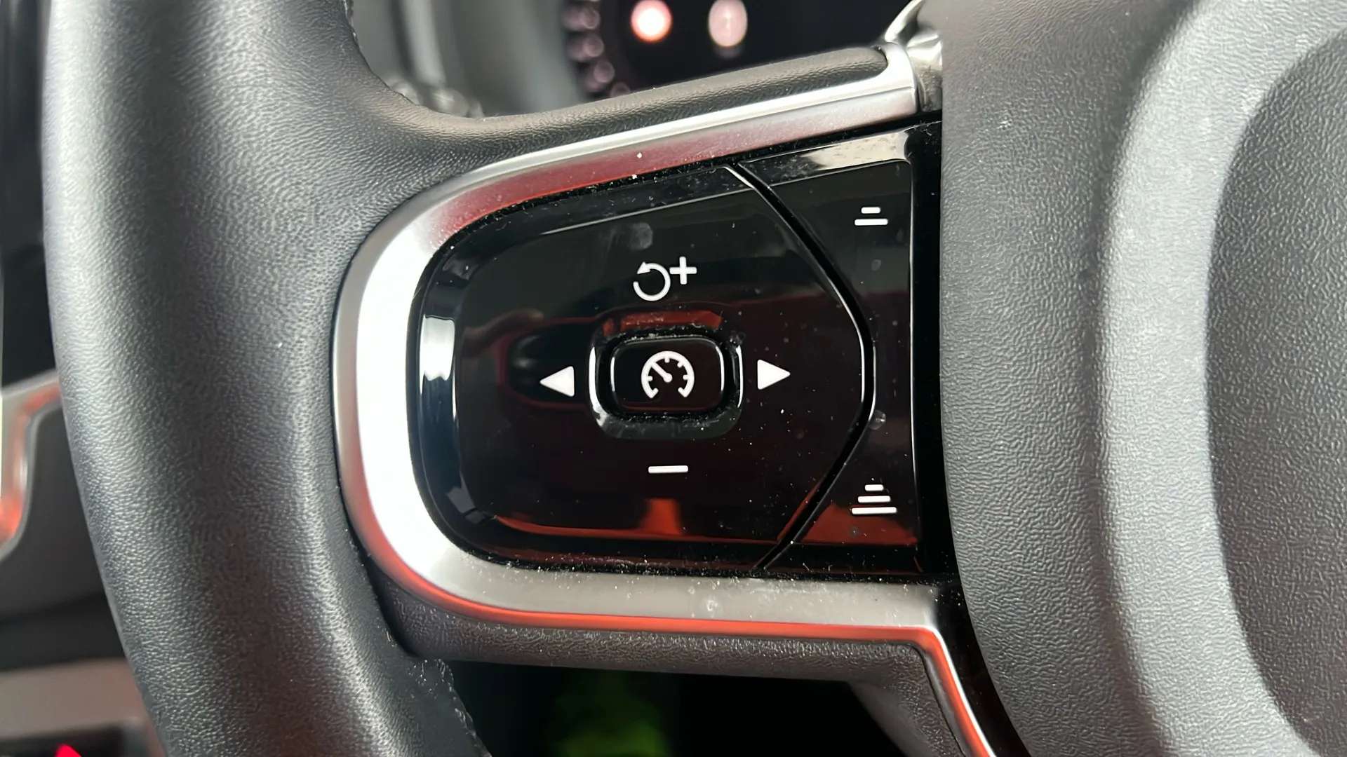 2023 VOLVO XC90 2023 VOLVO XC90