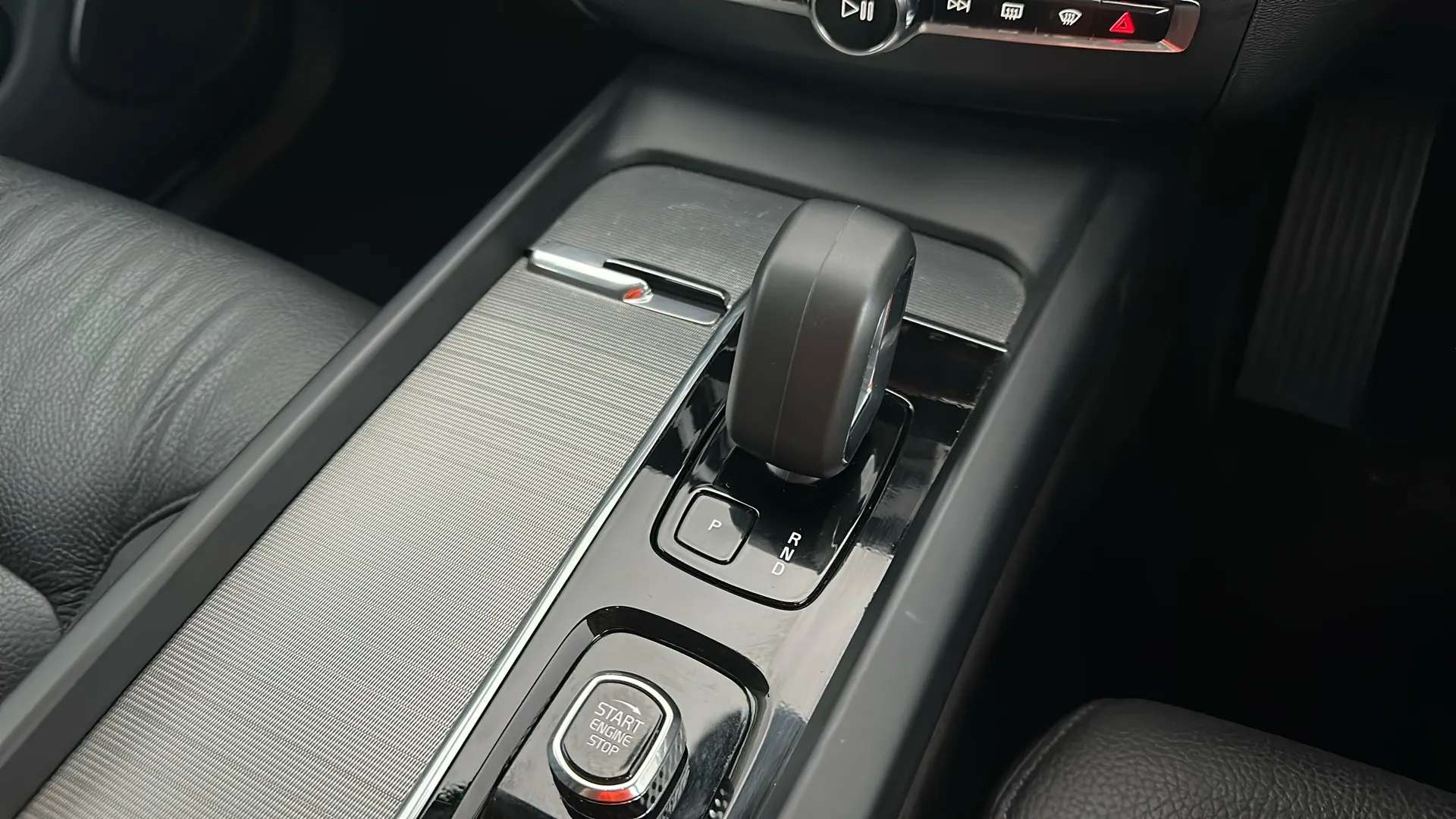 2024 VOLVO XC60 2024 VOLVO XC60