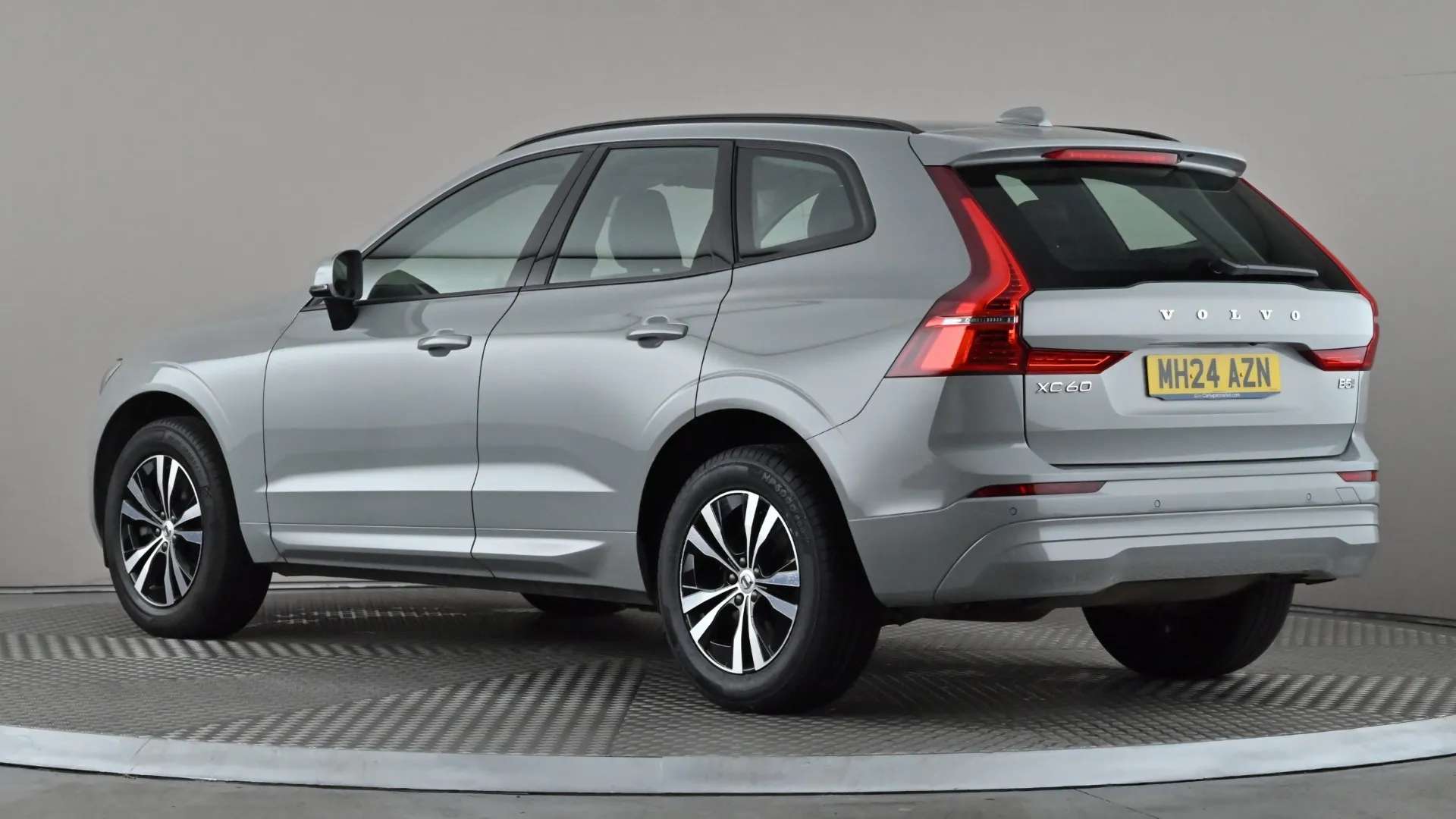 A 2024 VOLVO XC60 2.0 B5P Core AWD Geartronic A 2024 VOLVO XC60 2.0 B5P Core AWD Geartronic