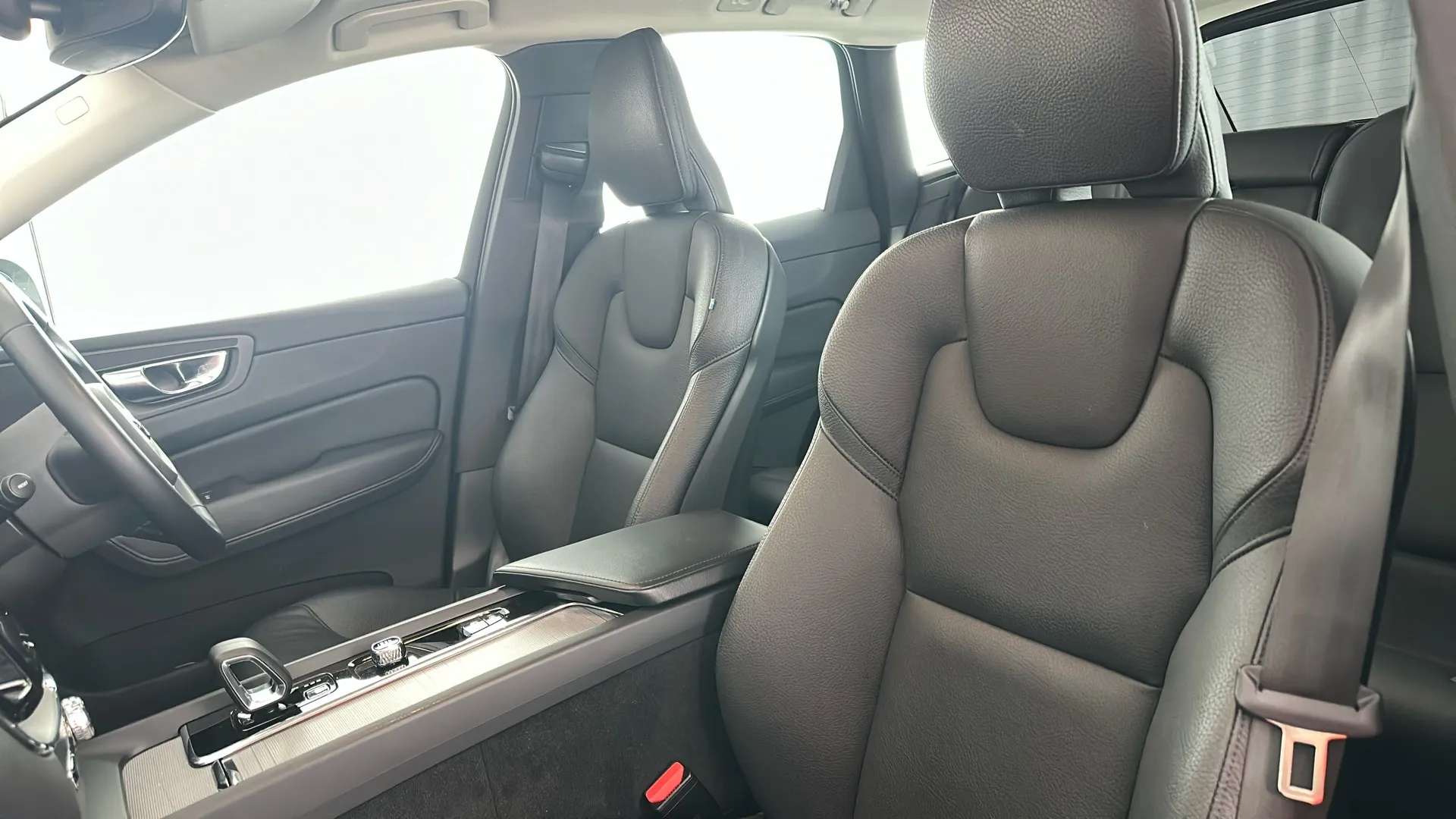 2024 VOLVO XC60 2024 VOLVO XC60