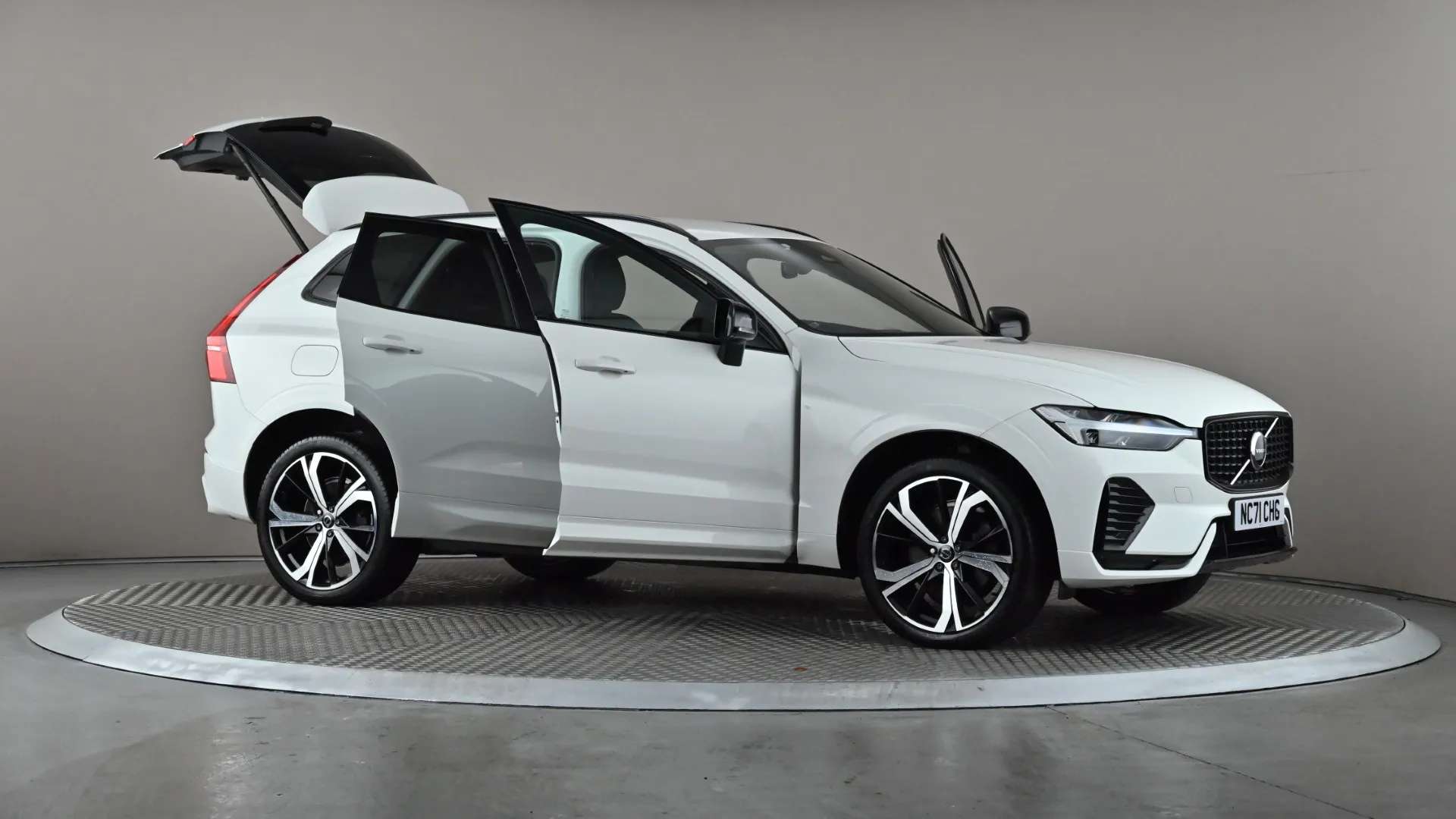 2022 VOLVO XC60 2022 VOLVO XC60