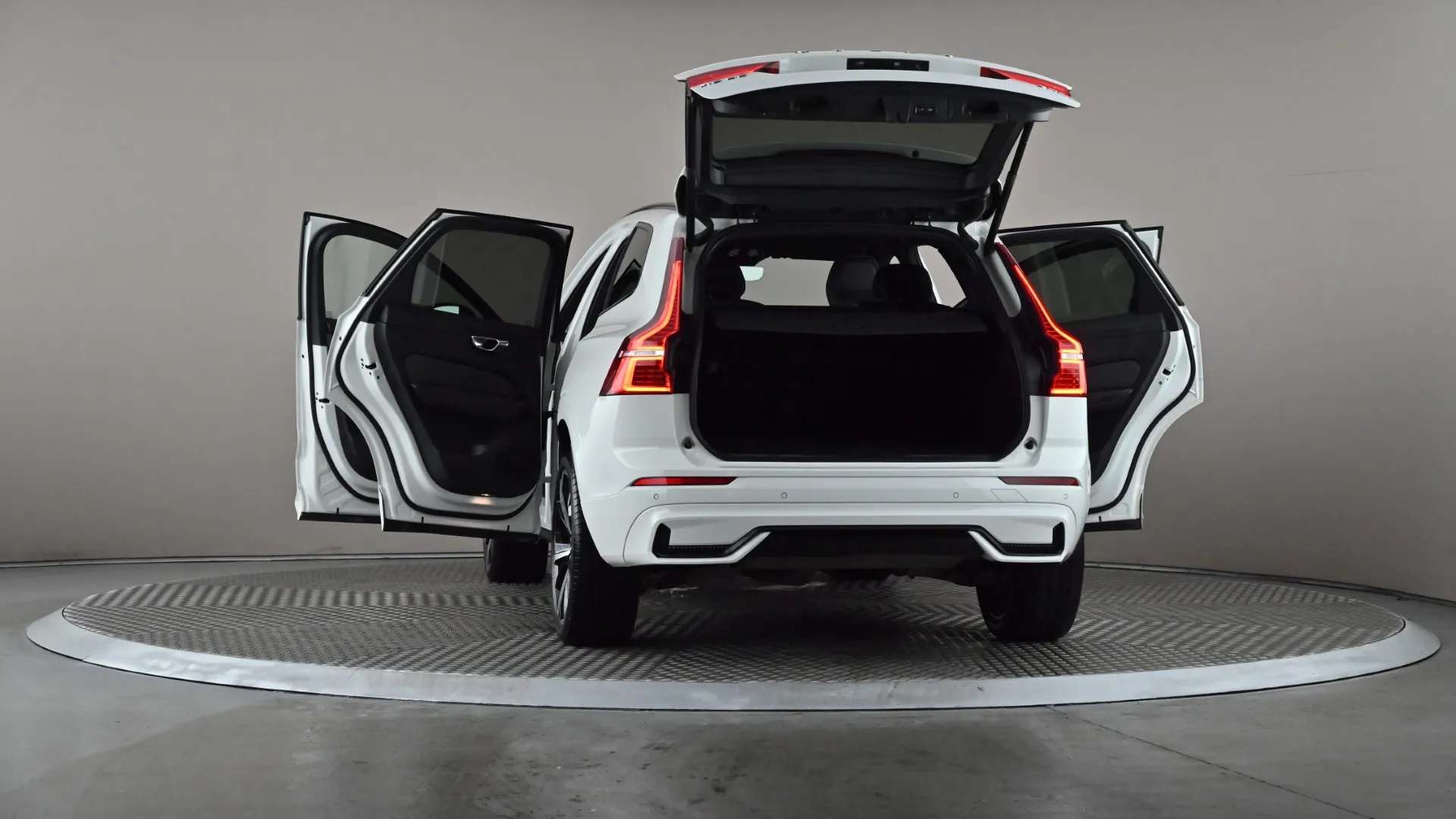 2022 VOLVO XC60 2022 VOLVO XC60