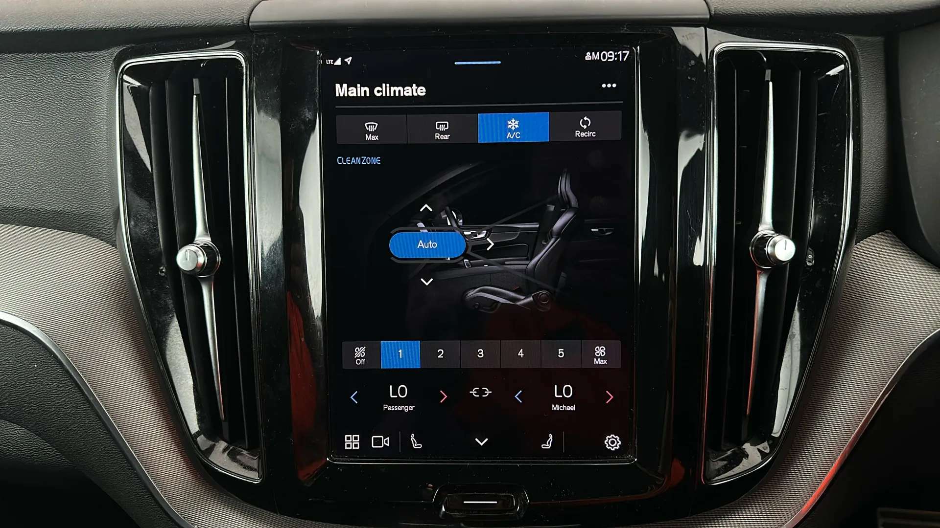 2022 VOLVO XC60 2022 VOLVO XC60