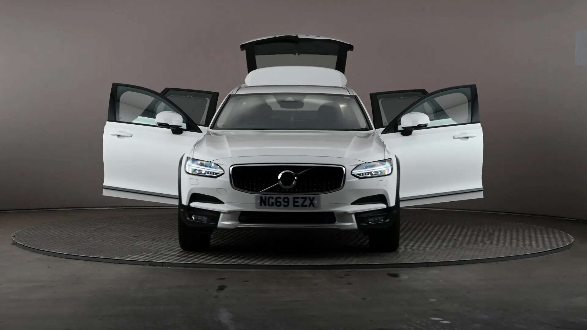2020 VOLVO V90 2020 VOLVO V90