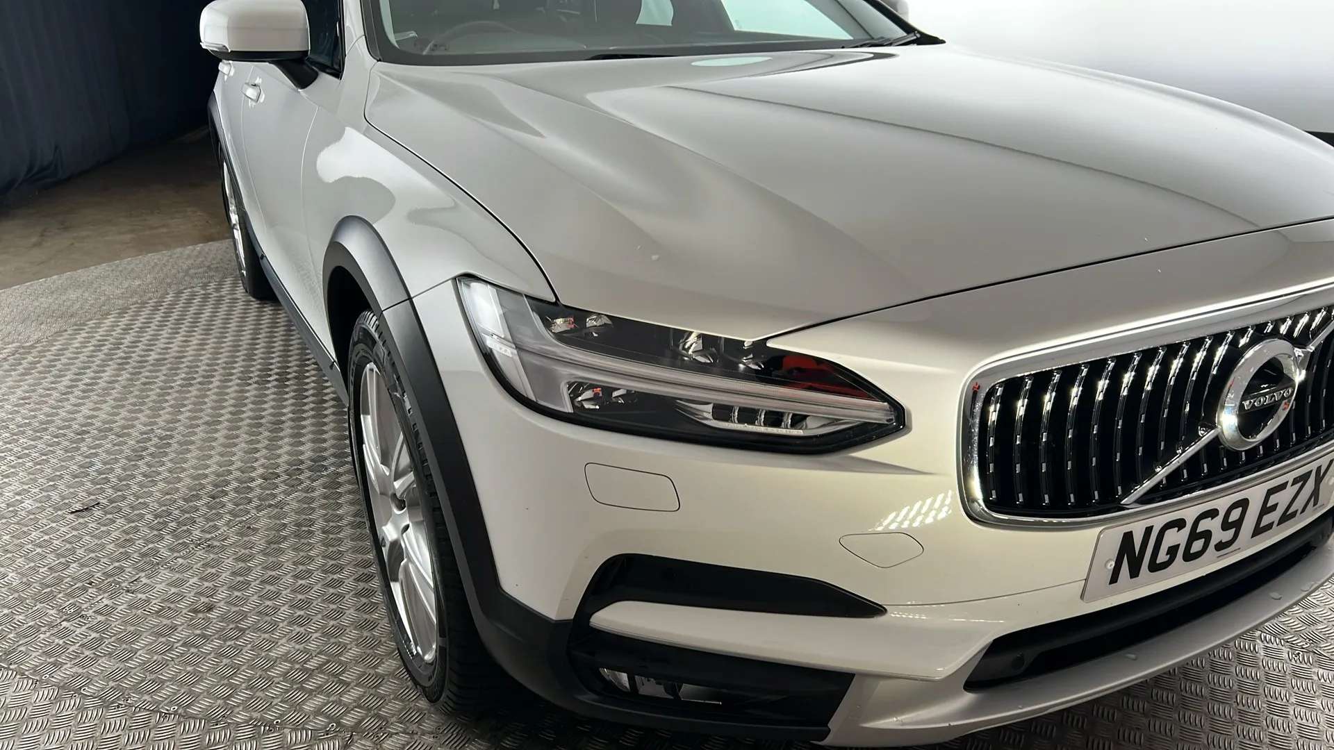 2020 VOLVO V90 2020 VOLVO V90