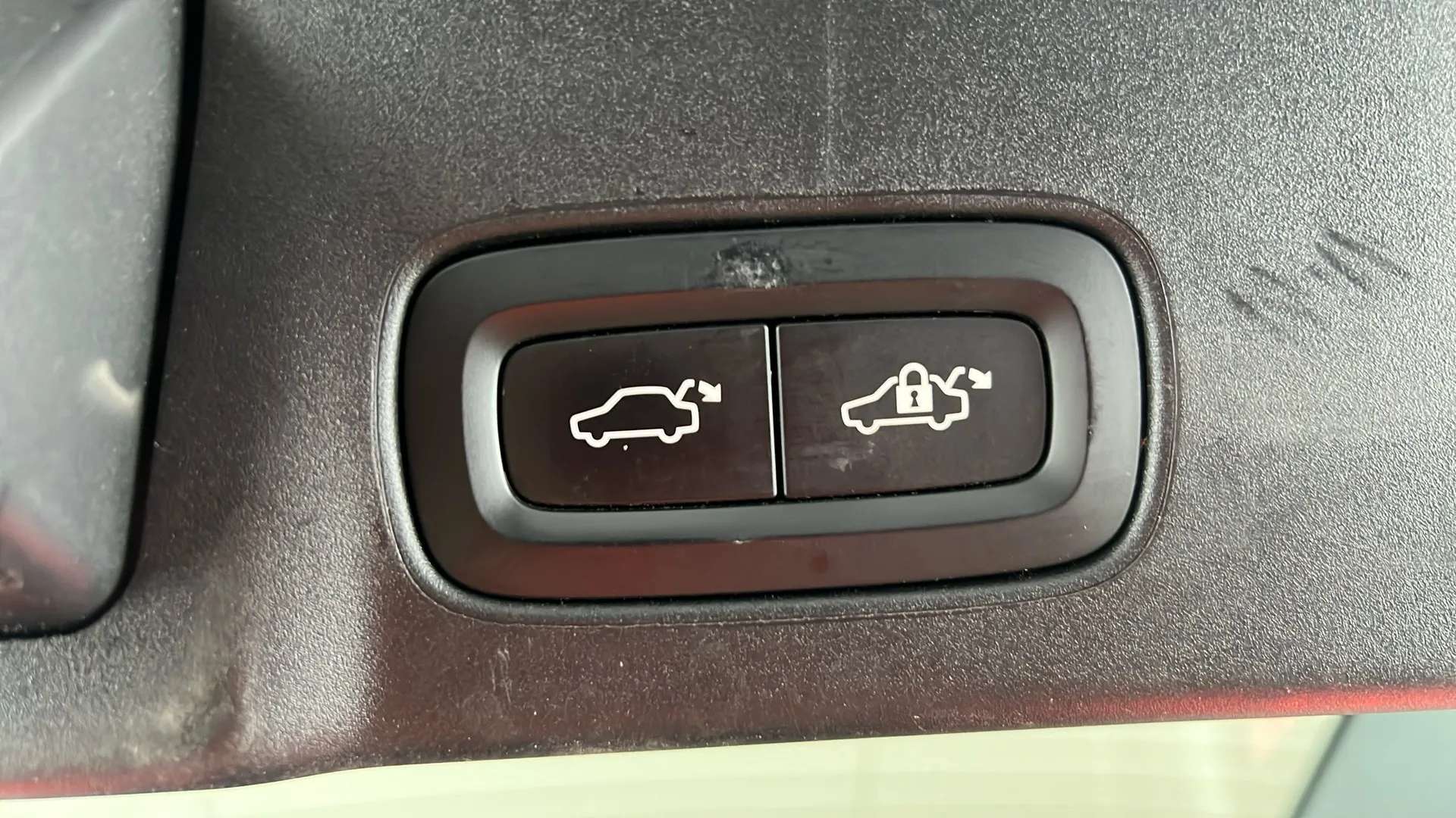 2020 VOLVO V90 2020 VOLVO V90