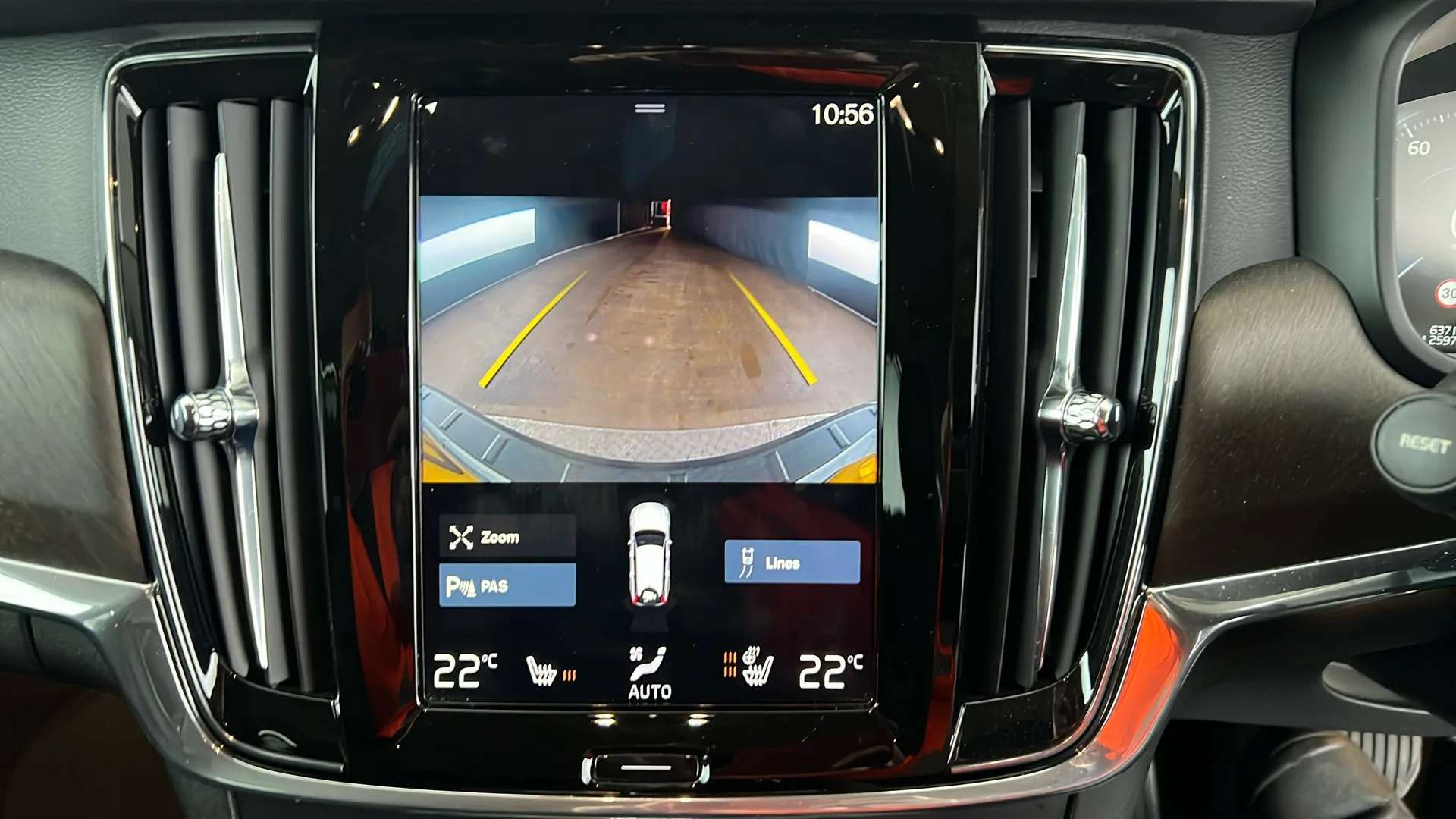 2020 VOLVO V90 2020 VOLVO V90