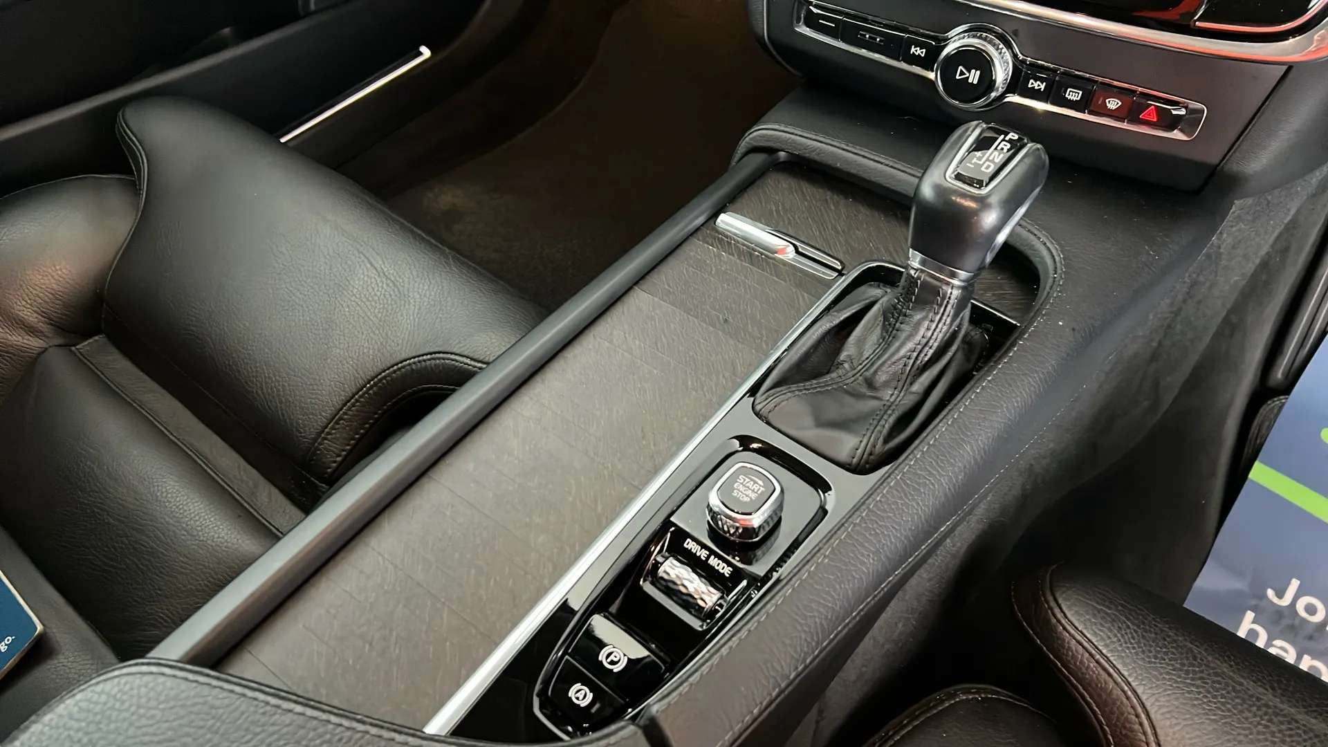 2020 VOLVO V90 2020 VOLVO V90