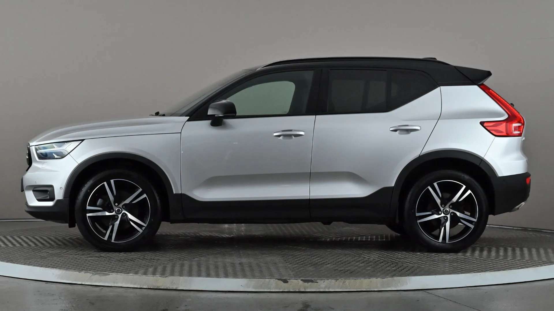 2018 VOLVO XC40 2018 VOLVO XC40