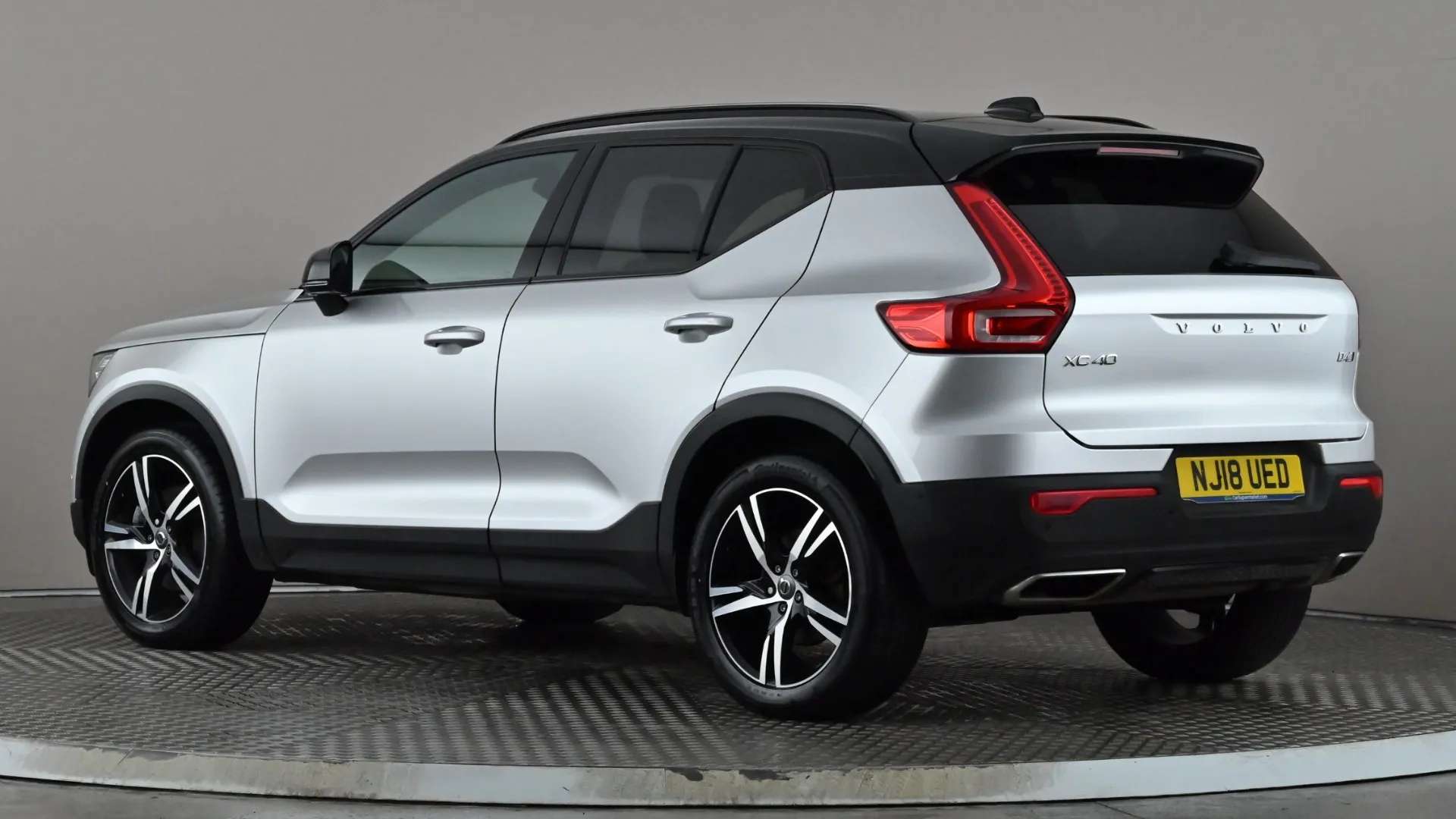 2018 VOLVO XC40 2018 VOLVO XC40