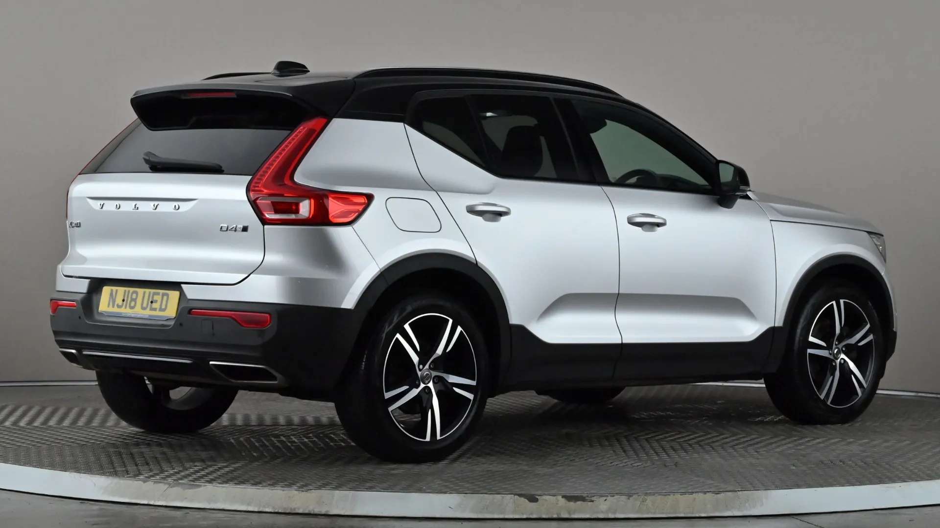 2018 VOLVO XC40 2018 VOLVO XC40