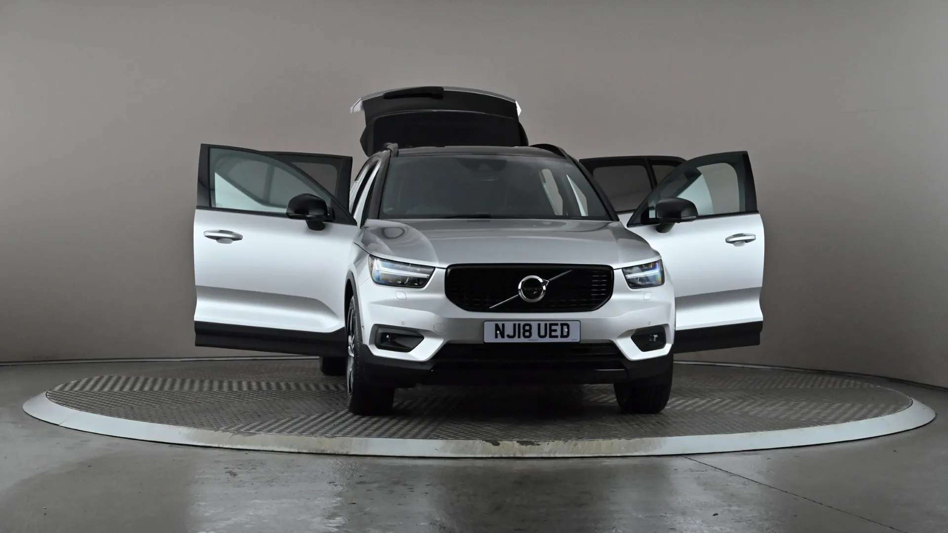 2018 VOLVO XC40 2018 VOLVO XC40