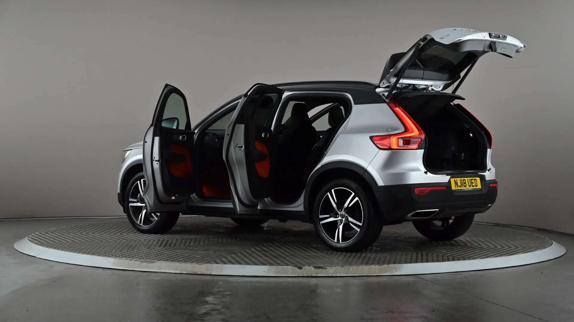 2018 VOLVO XC40 2018 VOLVO XC40