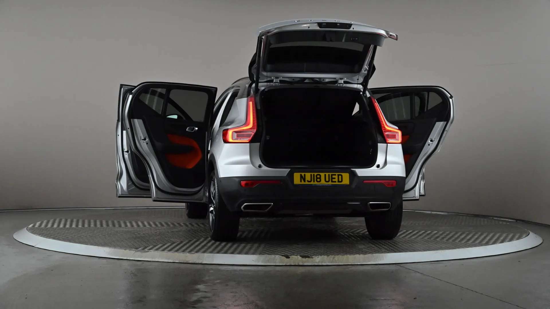 2018 VOLVO XC40 2018 VOLVO XC40