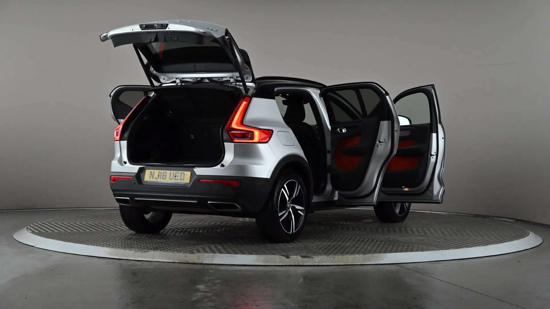 2018 VOLVO XC40 2018 VOLVO XC40