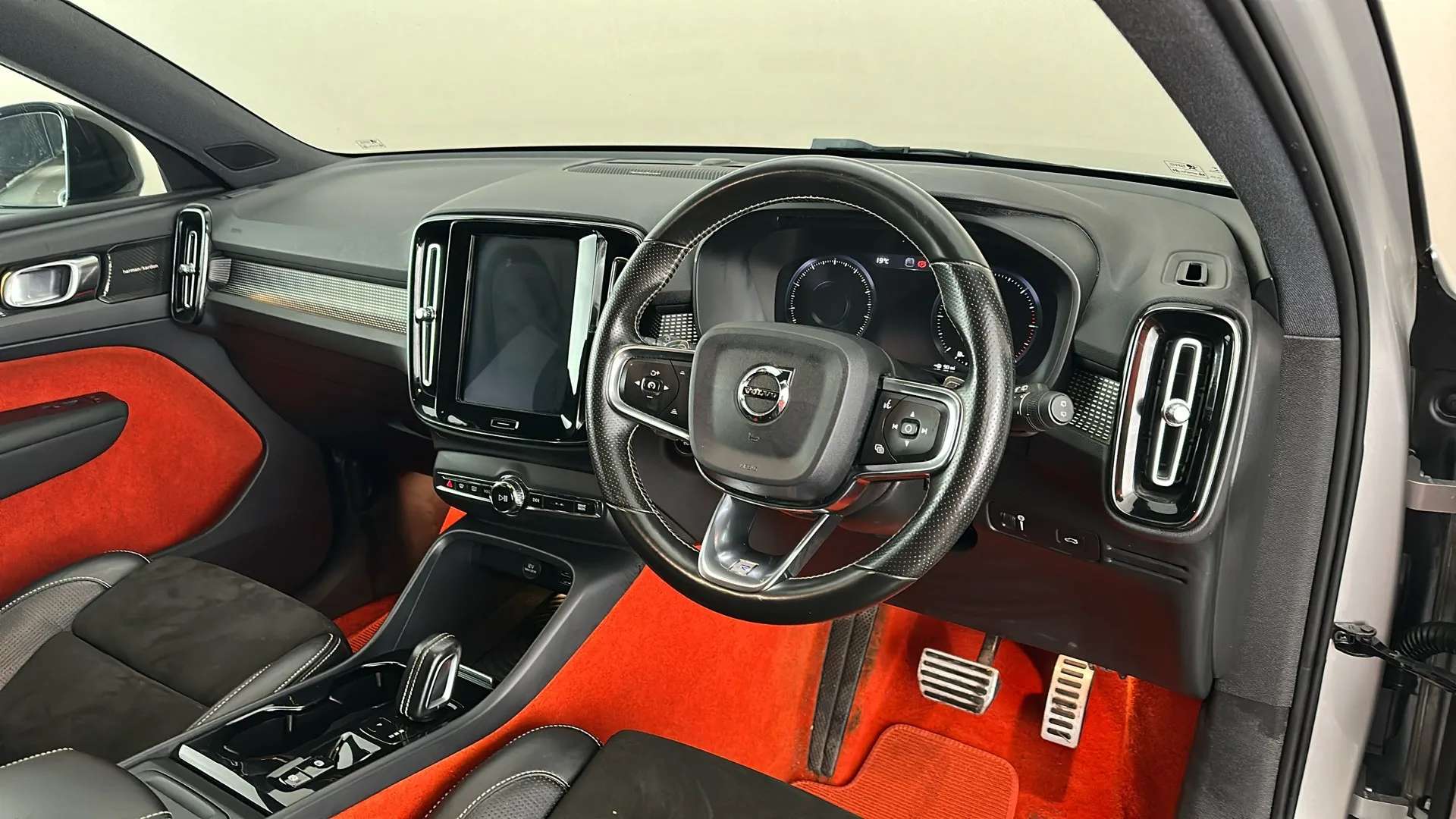 2018 VOLVO XC40 2018 VOLVO XC40