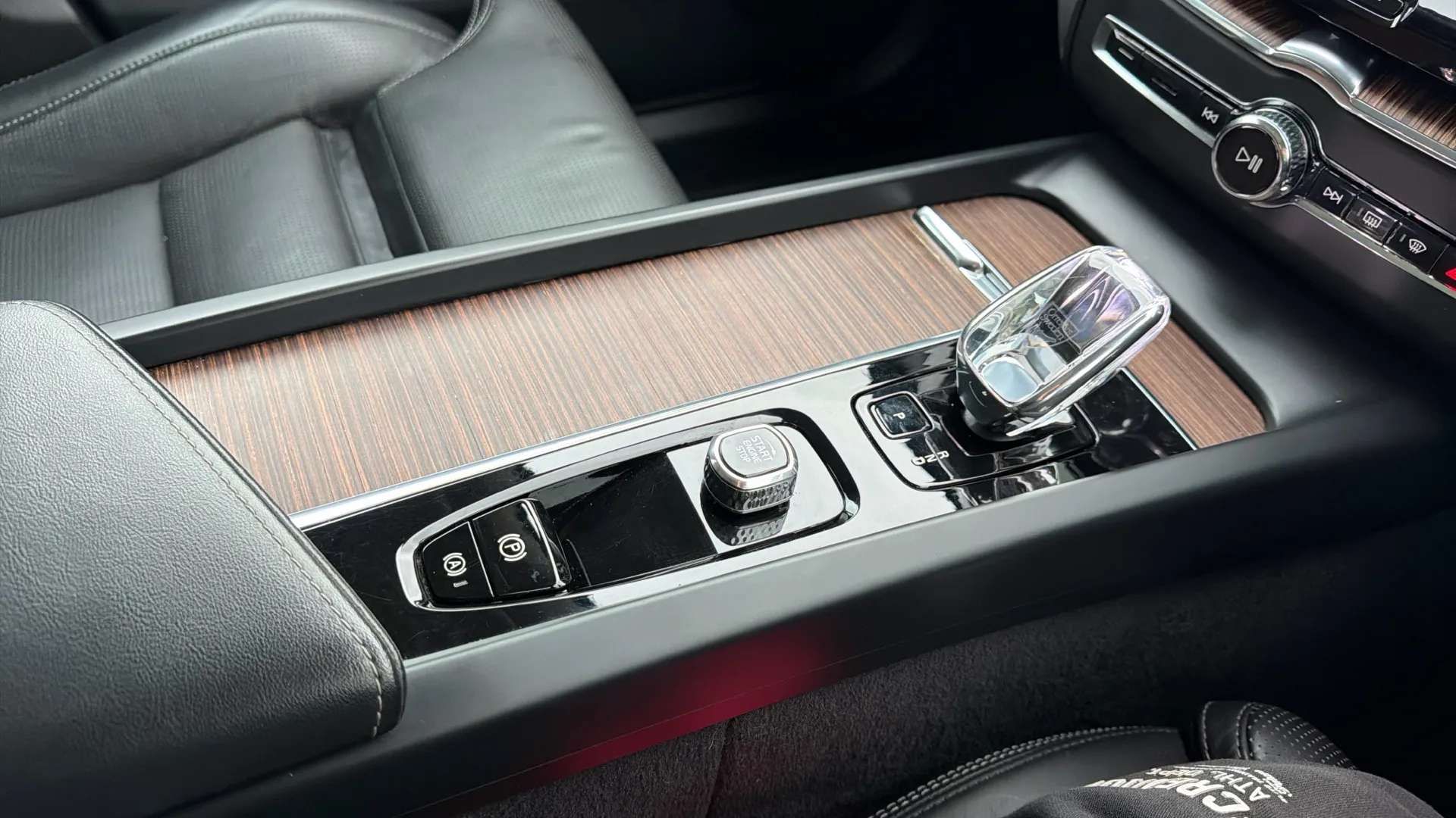 2022 VOLVO XC60 2022 VOLVO XC60