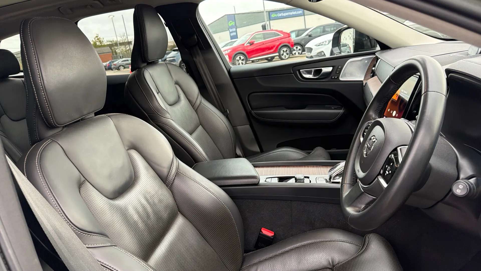 2022 VOLVO XC60 2022 VOLVO XC60