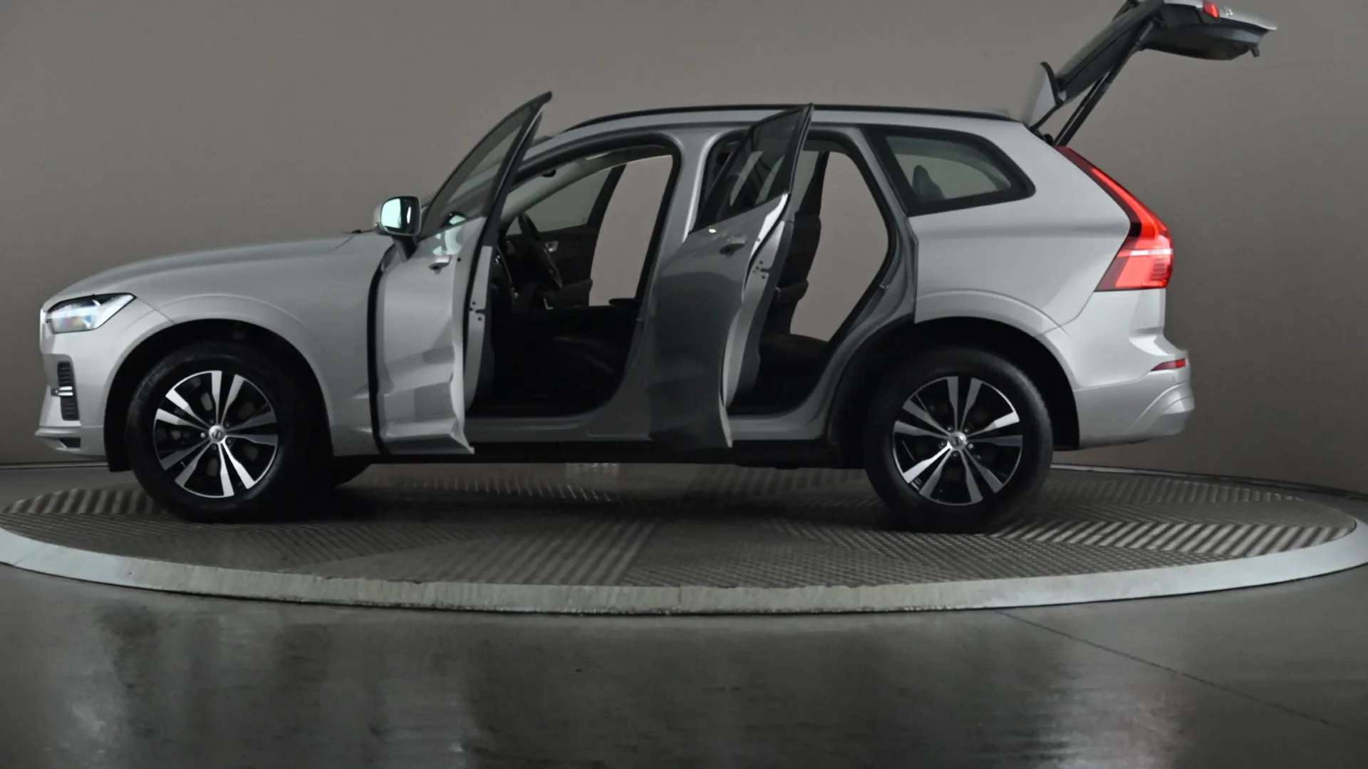 2023 VOLVO XC60 2023 VOLVO XC60