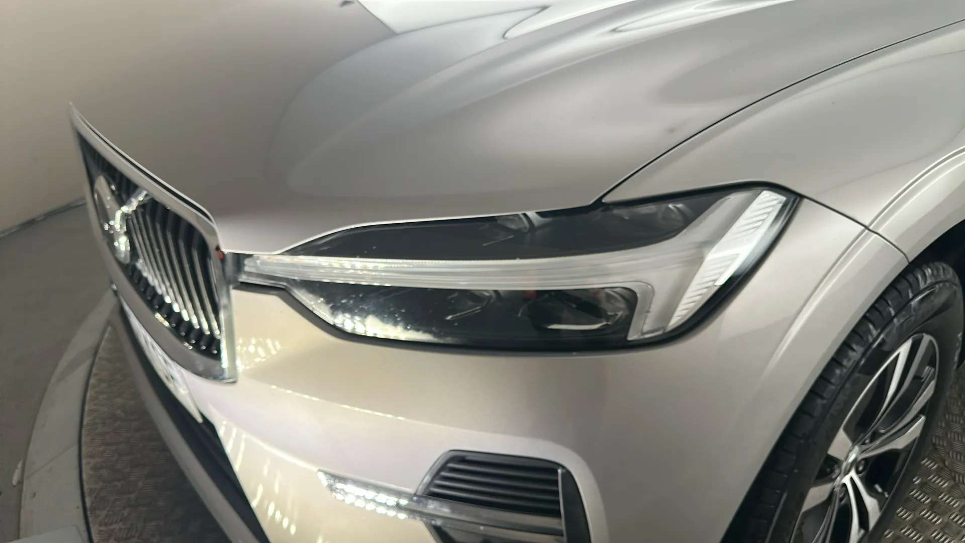 2023 VOLVO XC60 2023 VOLVO XC60