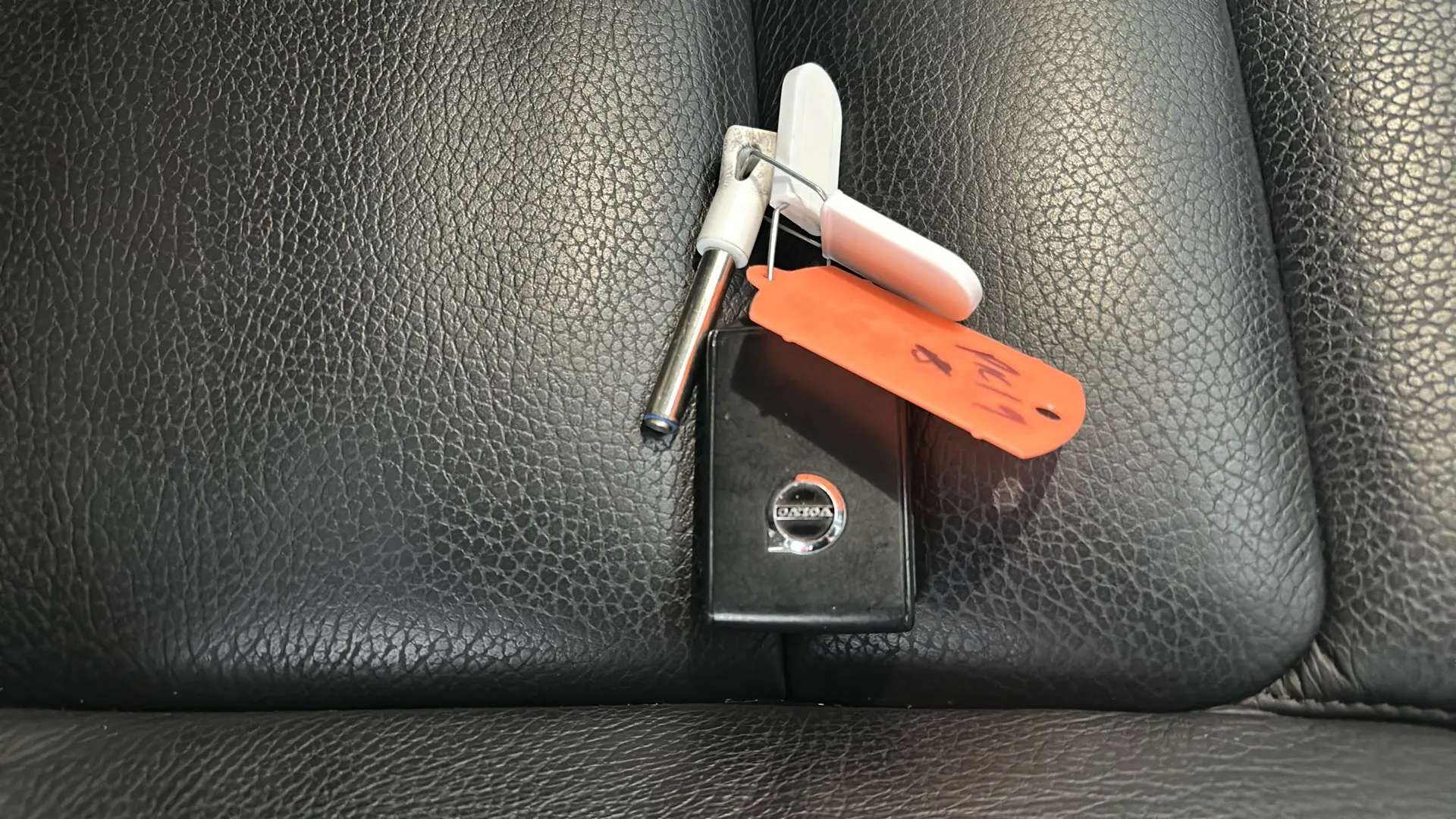 2023 VOLVO XC60 2023 VOLVO XC60