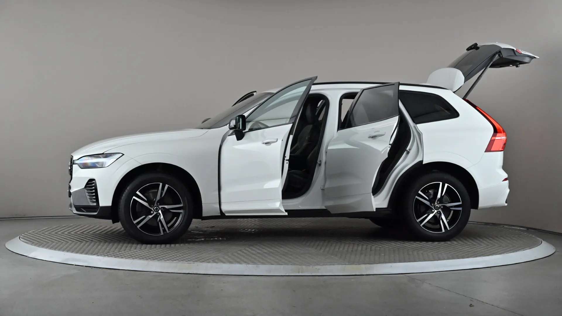 2022 VOLVO XC60 2022 VOLVO XC60