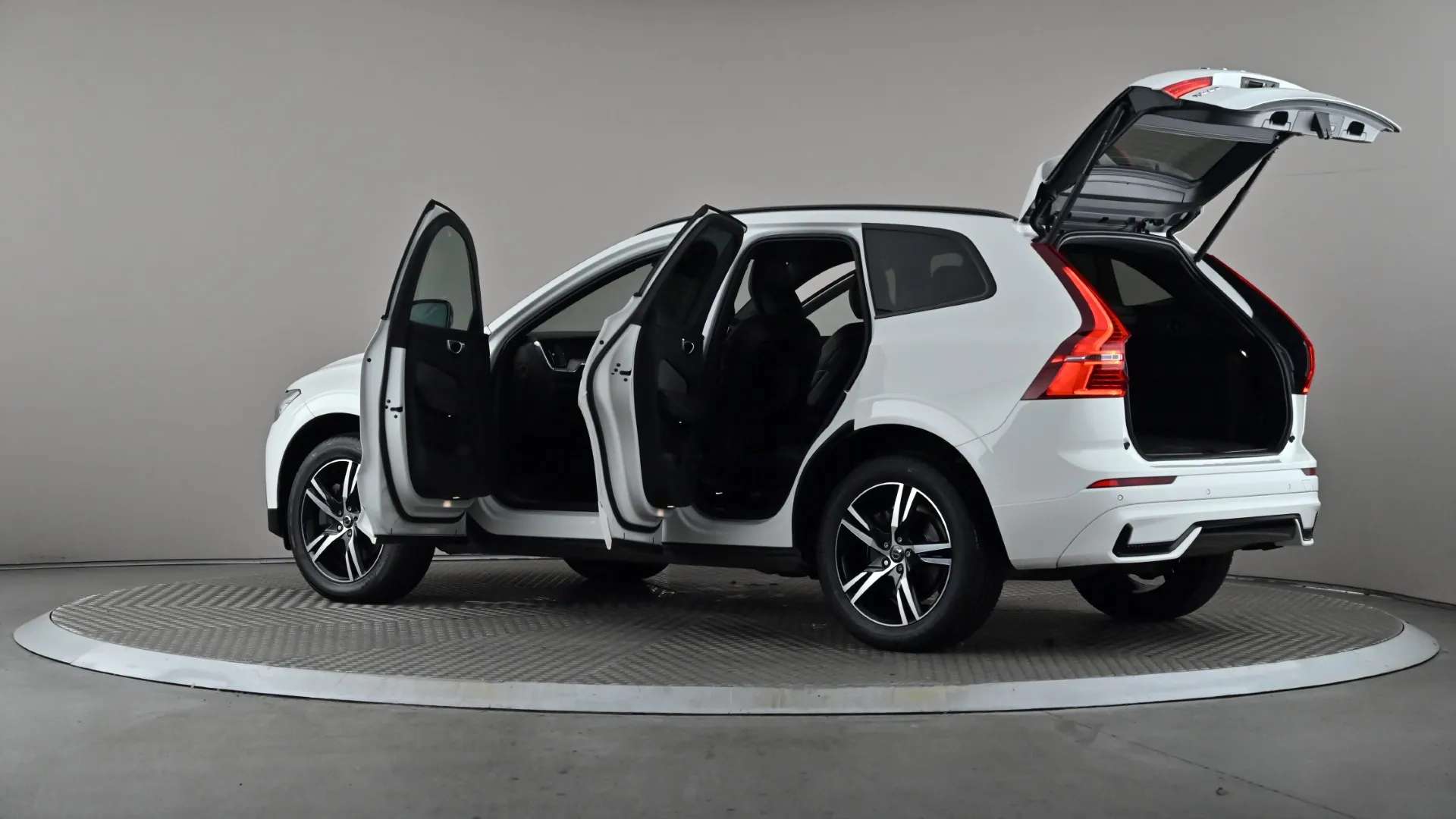 2022 VOLVO XC60 2022 VOLVO XC60