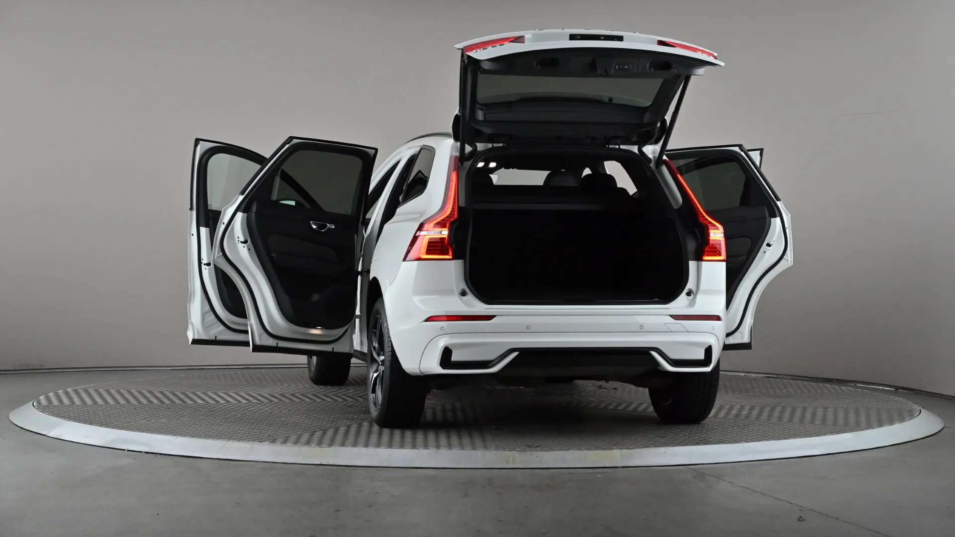 2022 VOLVO XC60 2022 VOLVO XC60