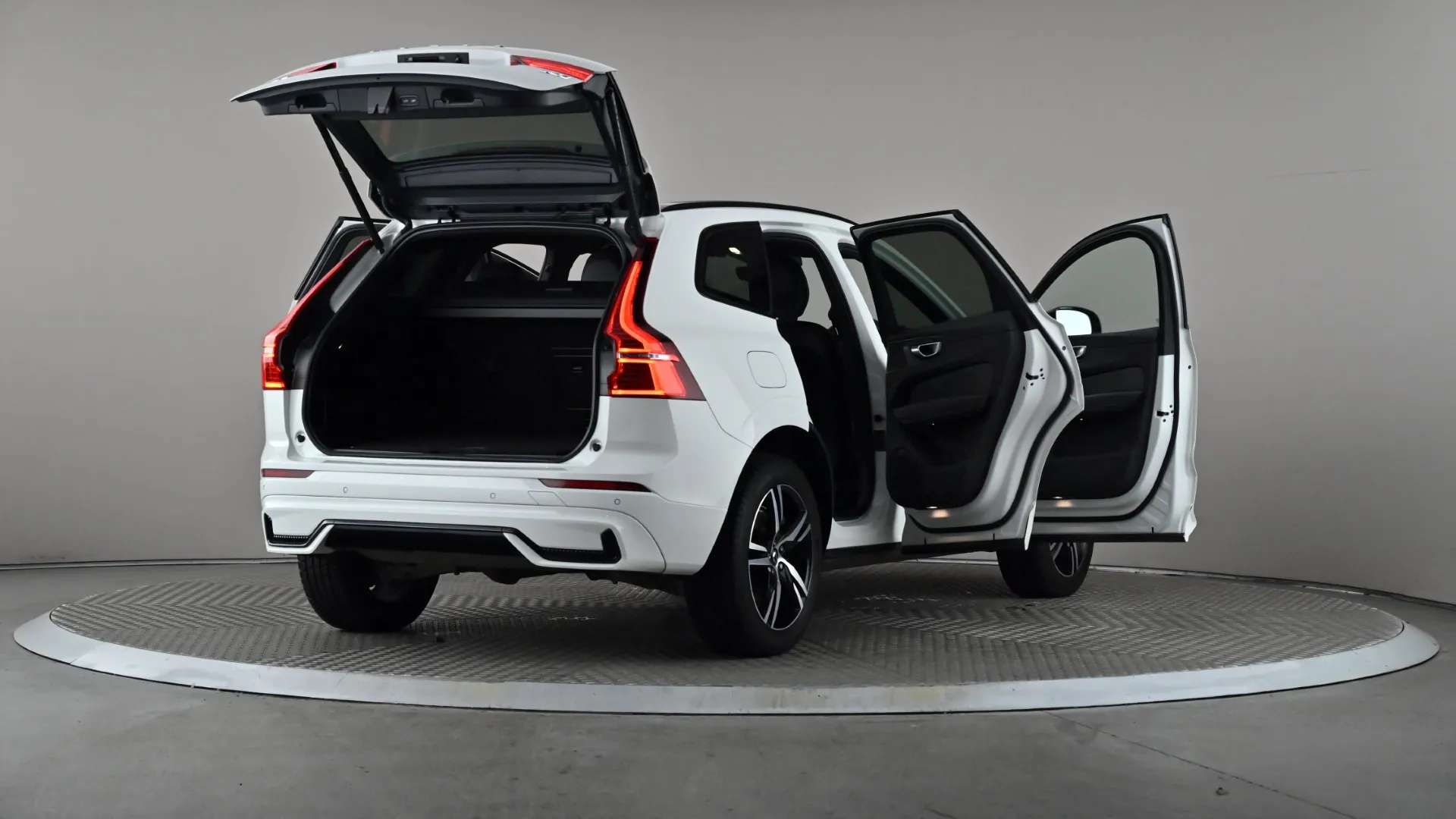 2022 VOLVO XC60 2022 VOLVO XC60