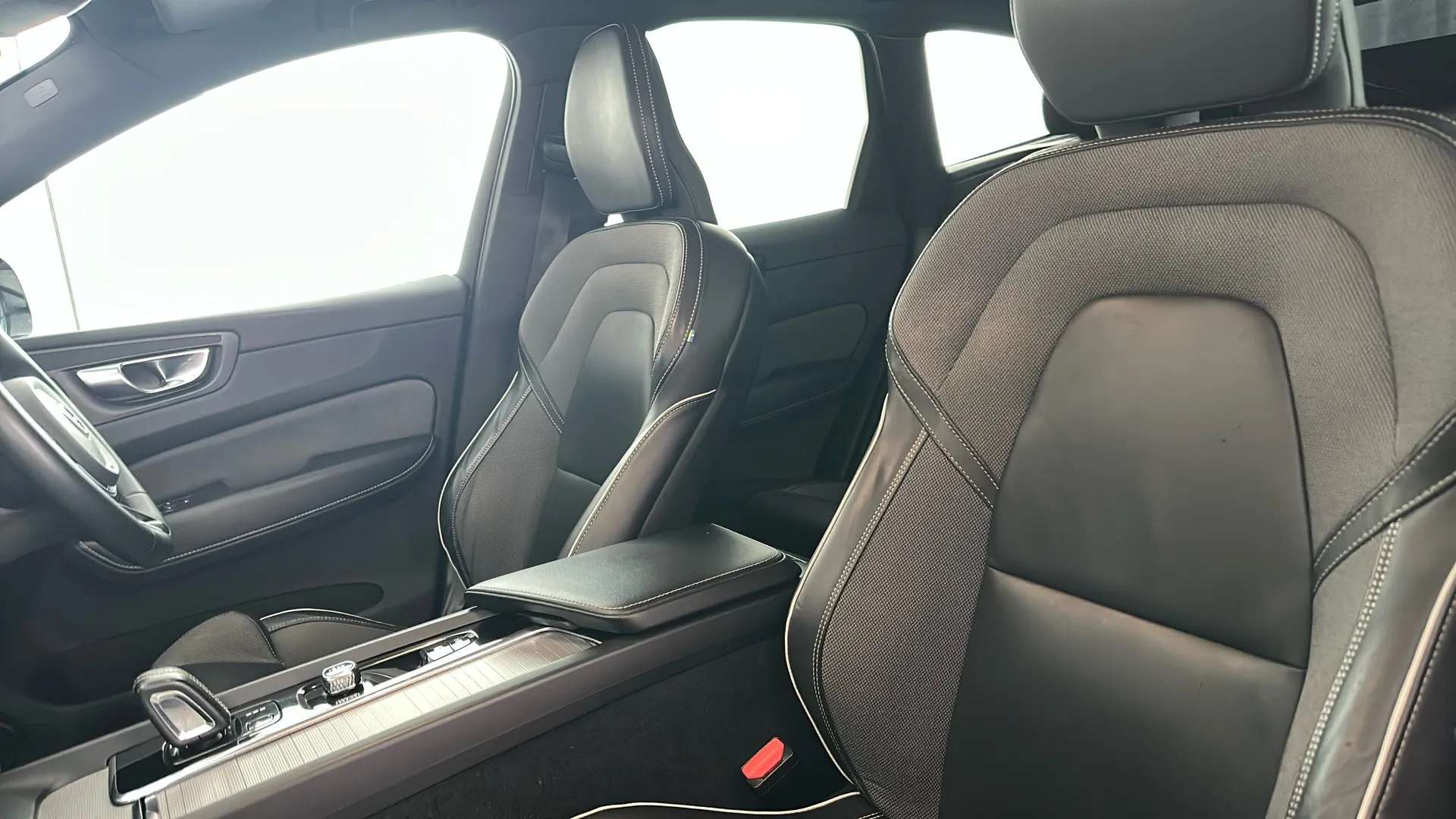2022 VOLVO XC60 2022 VOLVO XC60