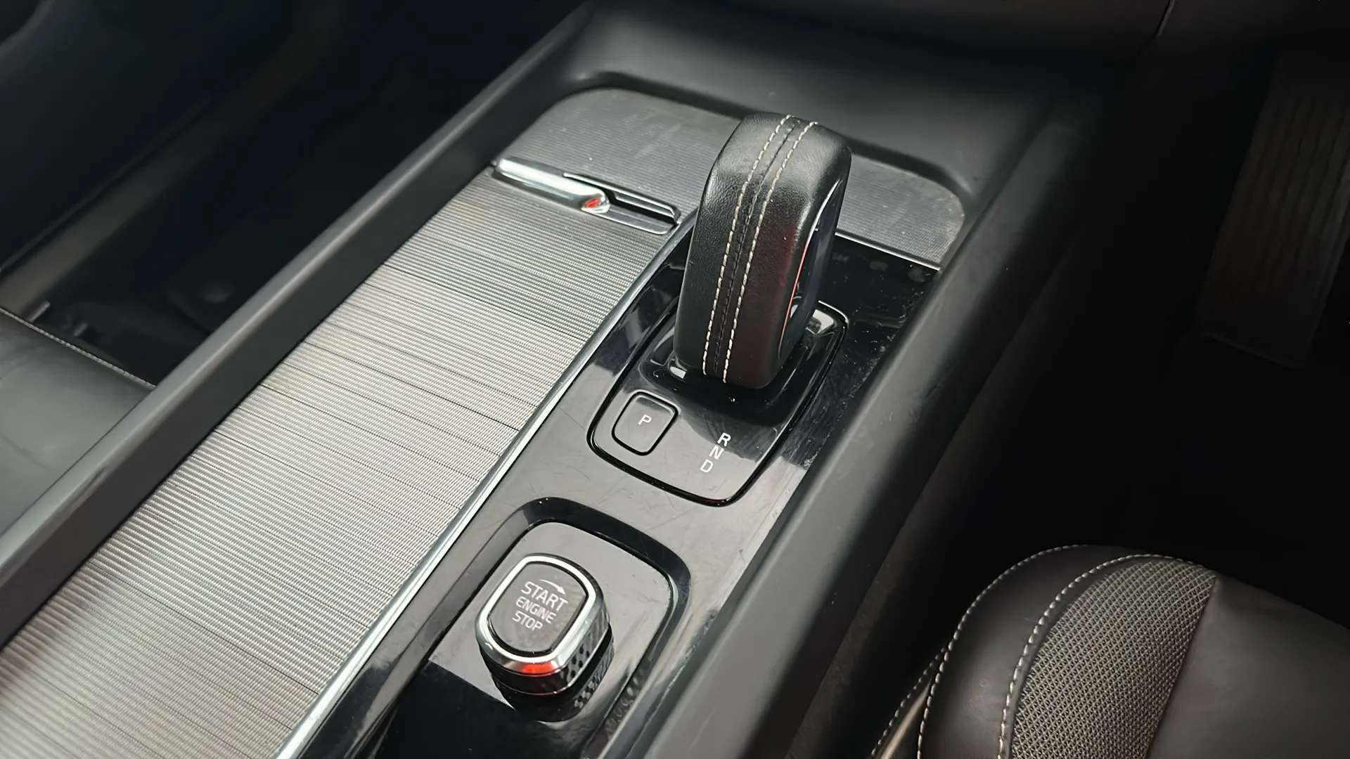 2022 VOLVO XC60 2022 VOLVO XC60