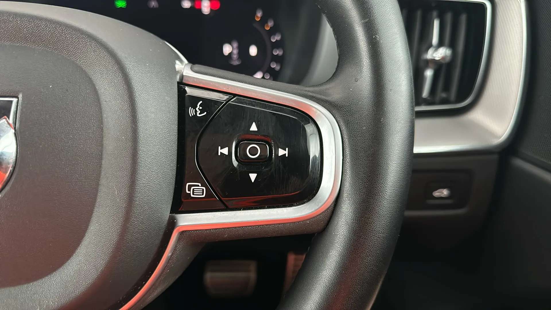 2022 VOLVO XC60 2022 VOLVO XC60