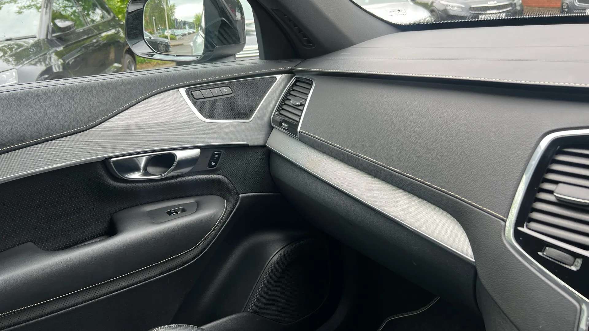 2020 VOLVO XC90 2020 VOLVO XC90
