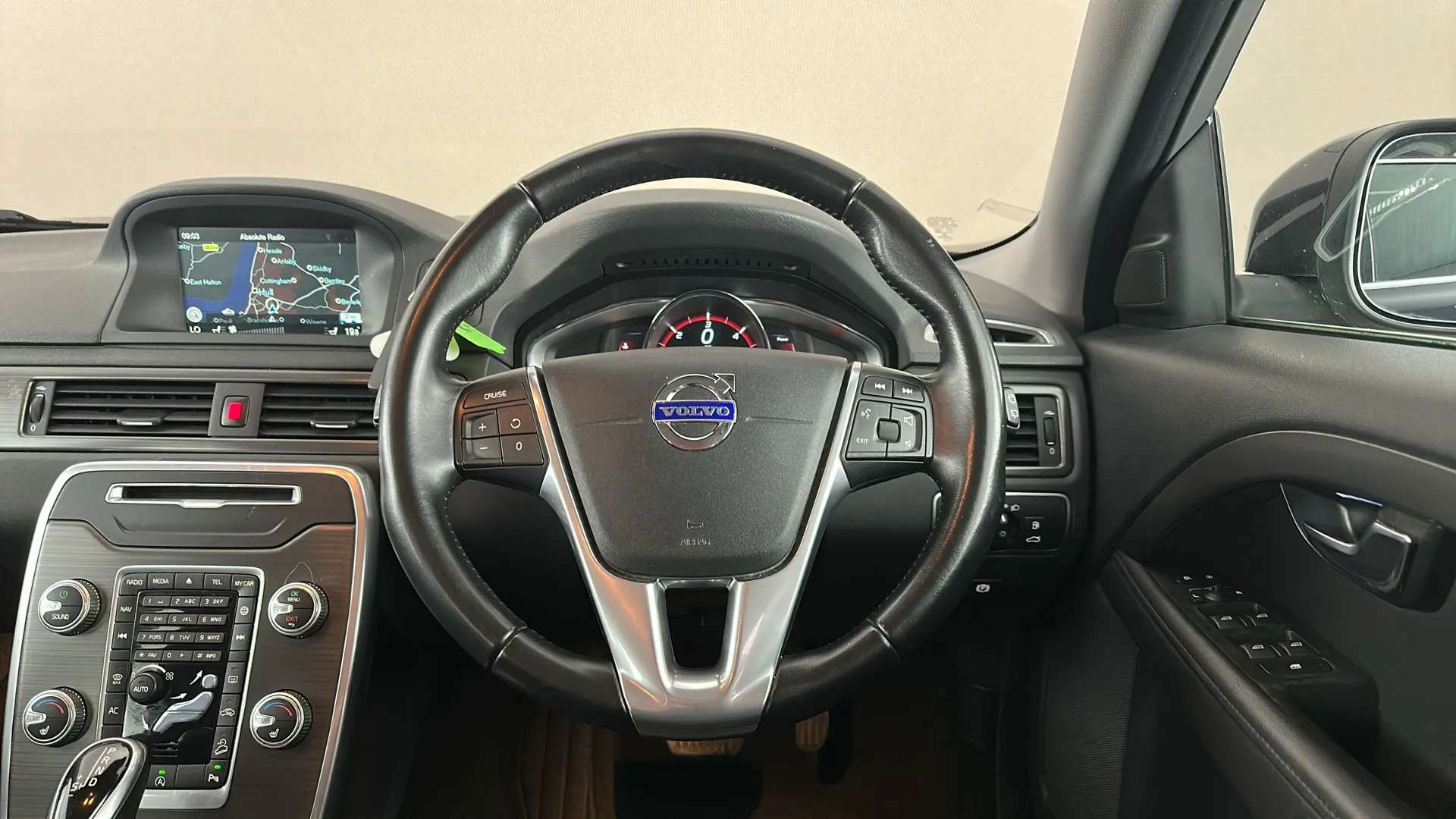 2016 VOLVO XC70 2016 VOLVO XC70