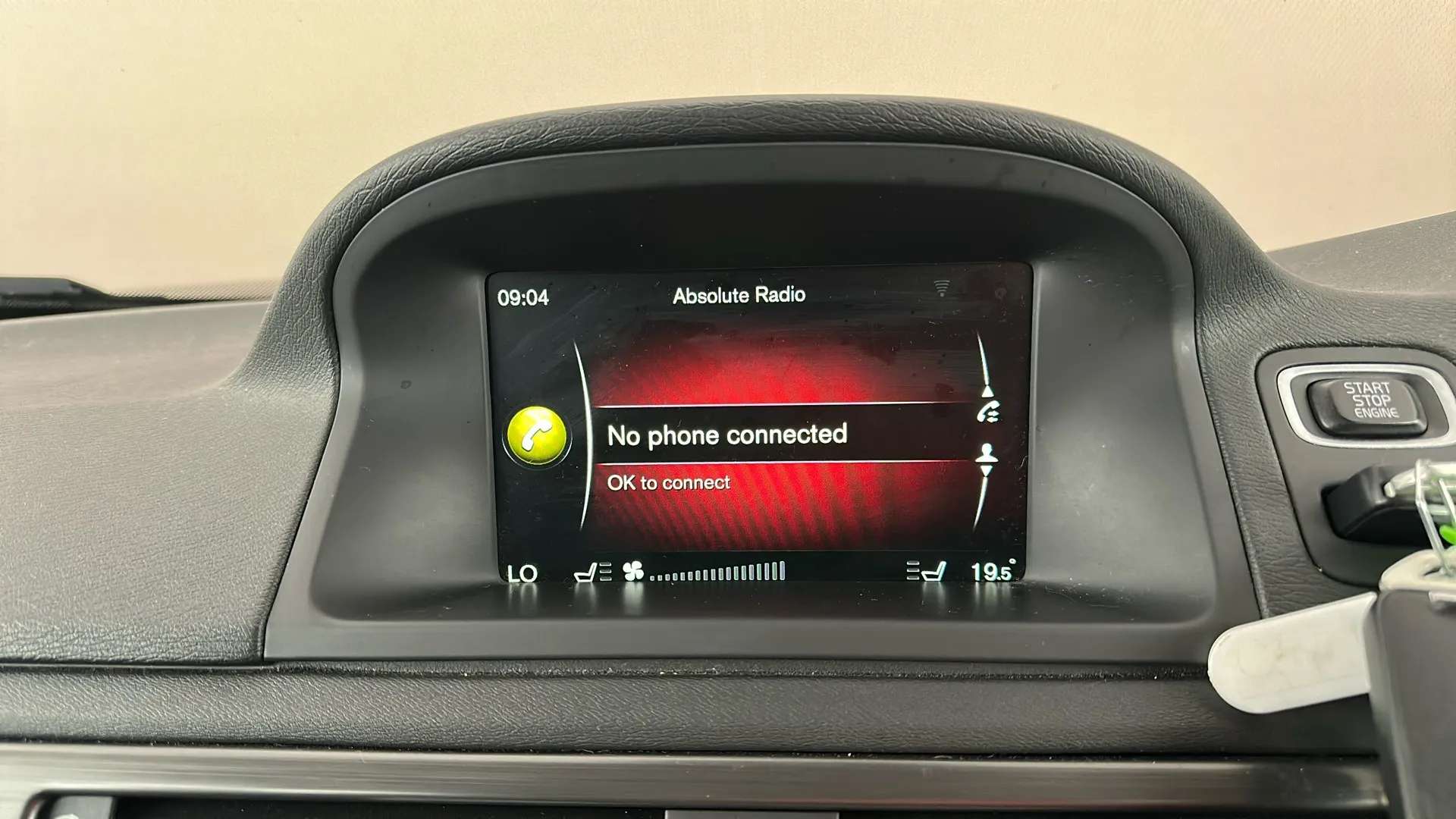 2016 VOLVO XC70 2016 VOLVO XC70
