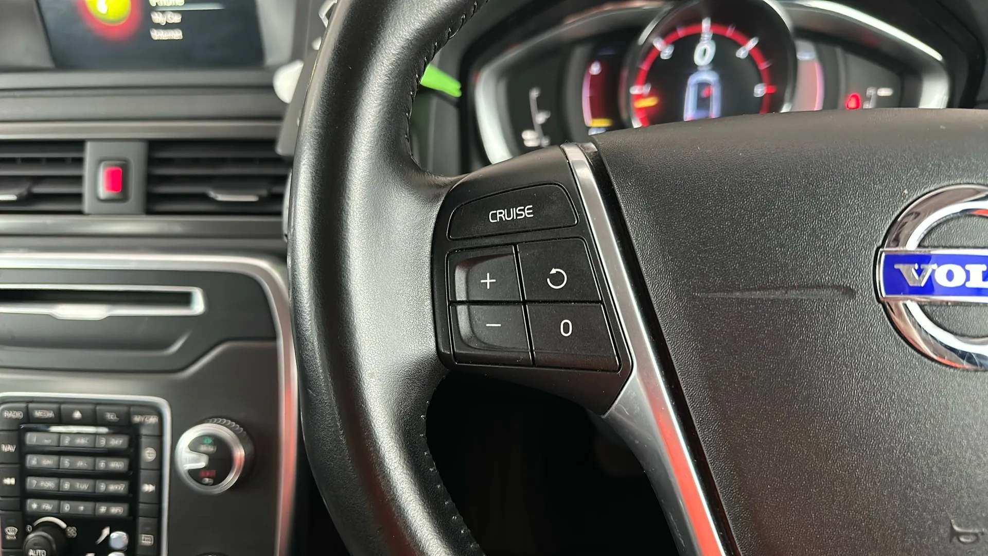 2016 VOLVO XC70 2016 VOLVO XC70