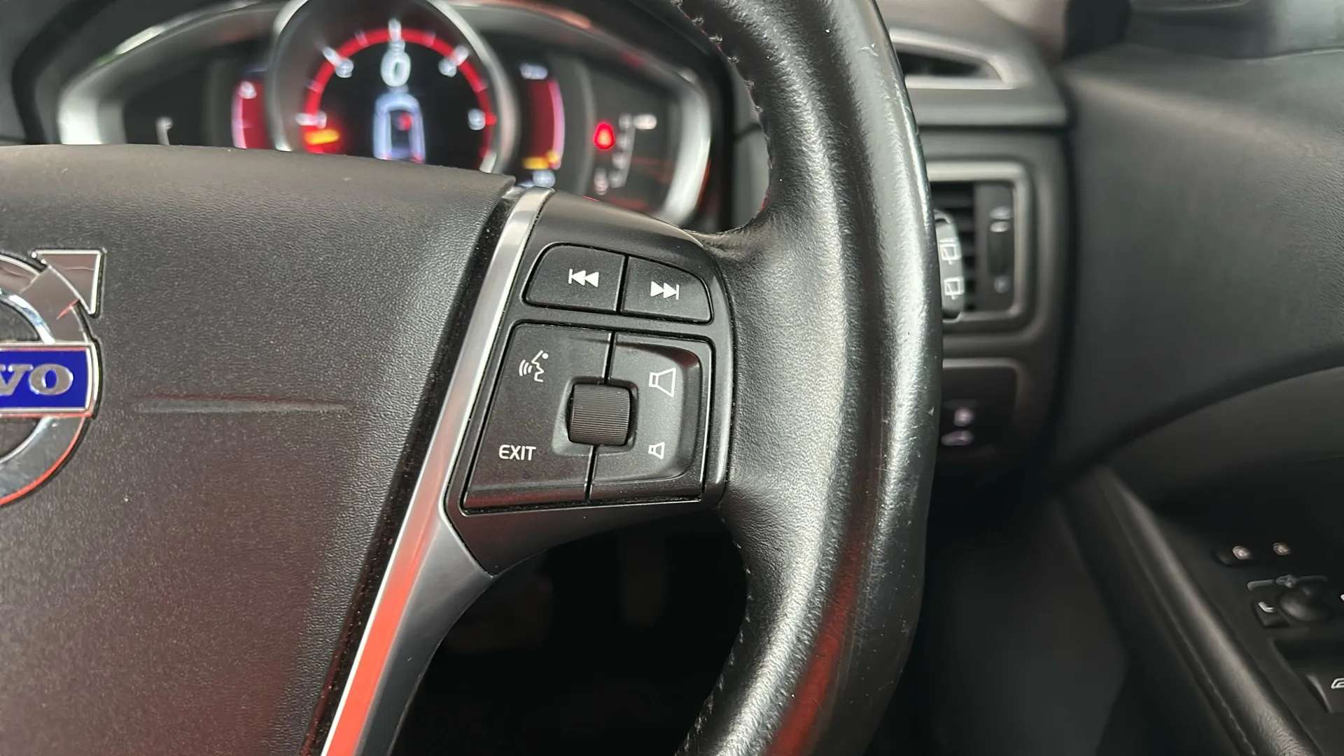 2016 VOLVO XC70 2016 VOLVO XC70