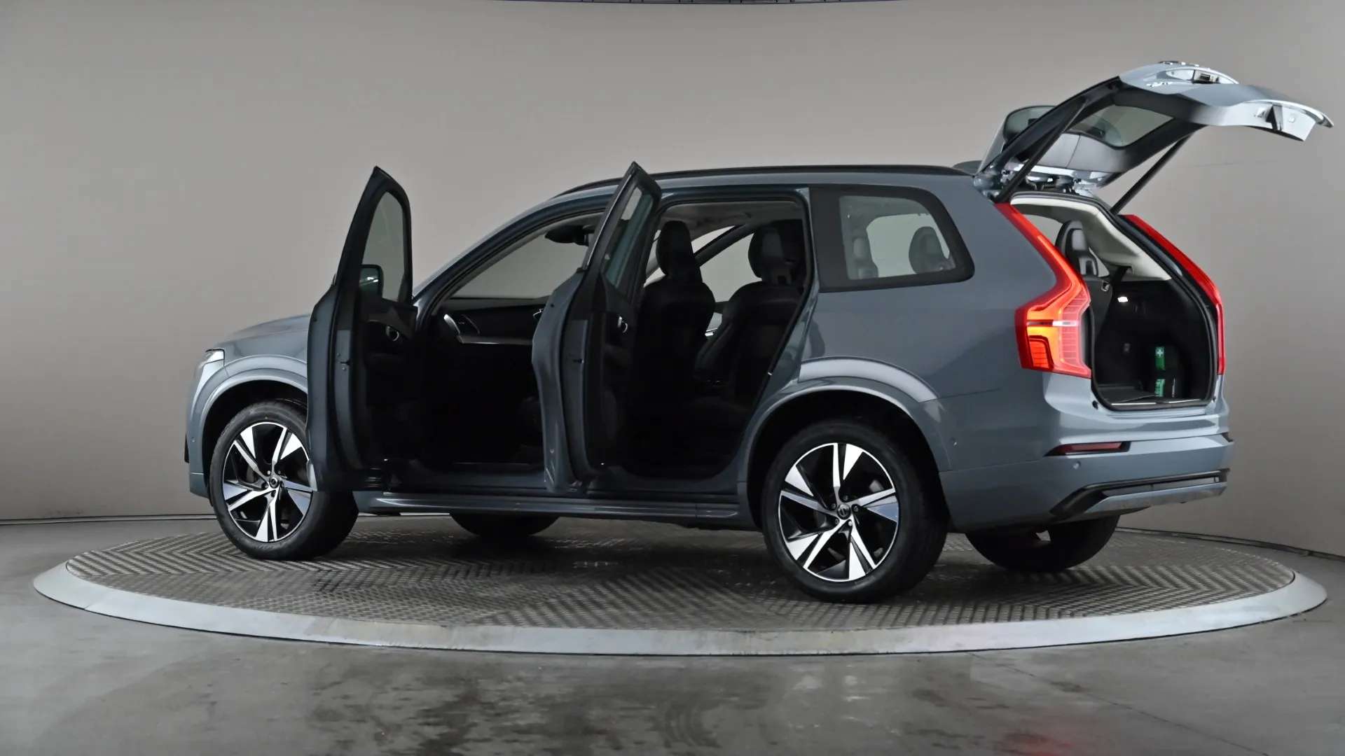 2023 VOLVO XC90 2023 VOLVO XC90
