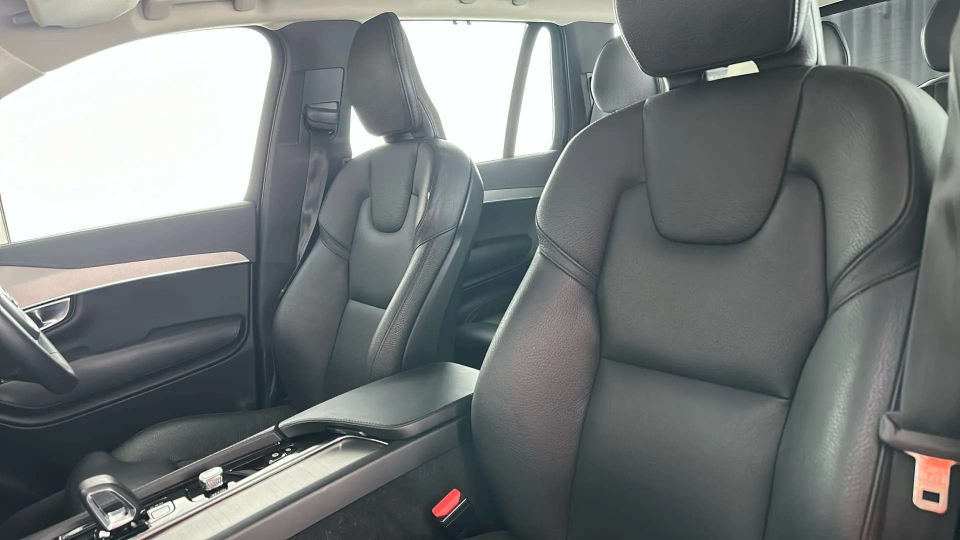 2023 VOLVO XC90 2023 VOLVO XC90
