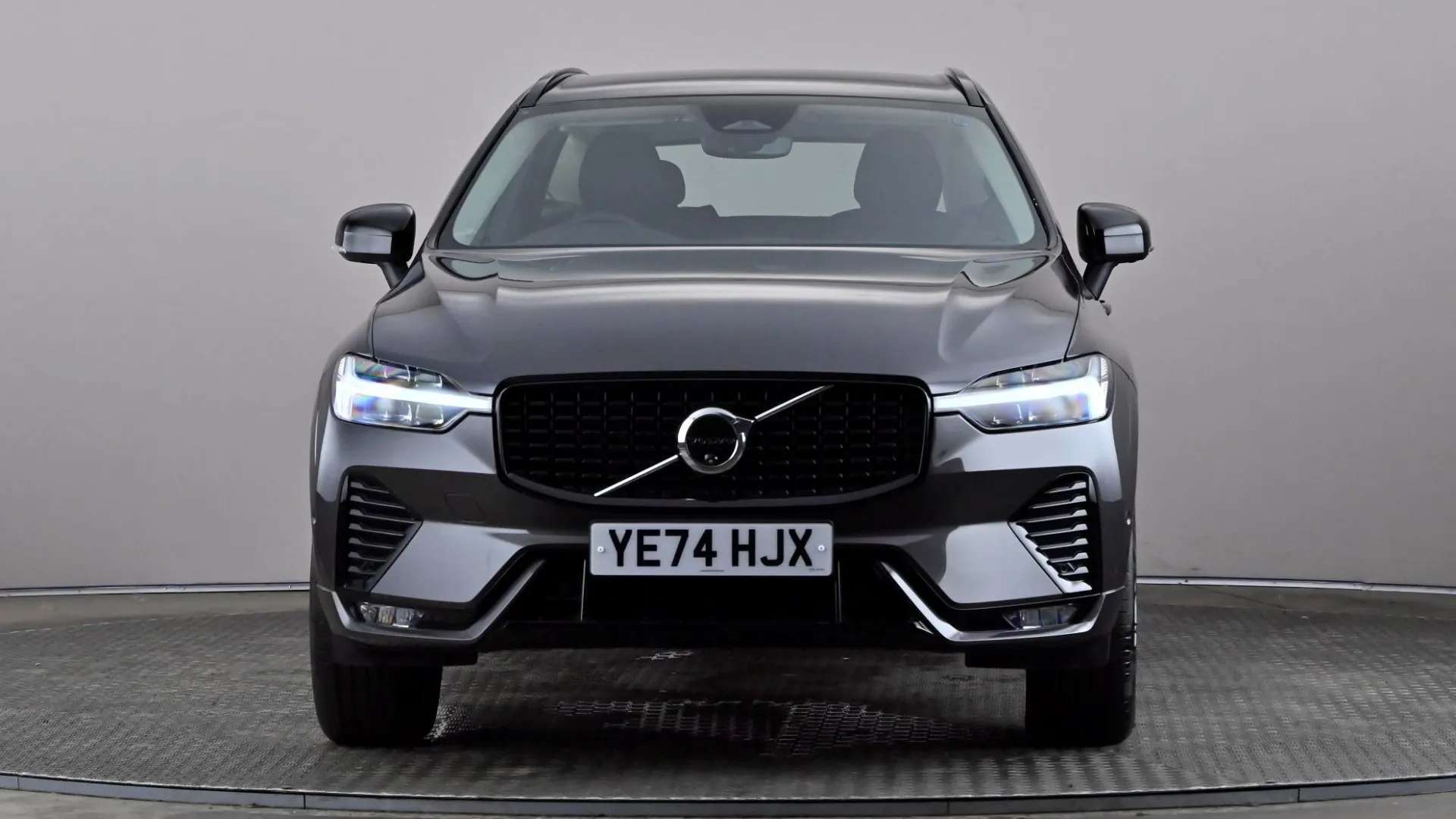 A 2024 VOLVO XC60 2.0 B5P Plus Dark AWD Geartronic A 2024 VOLVO XC60 2.0 B5P Plus Dark AWD Geartronic