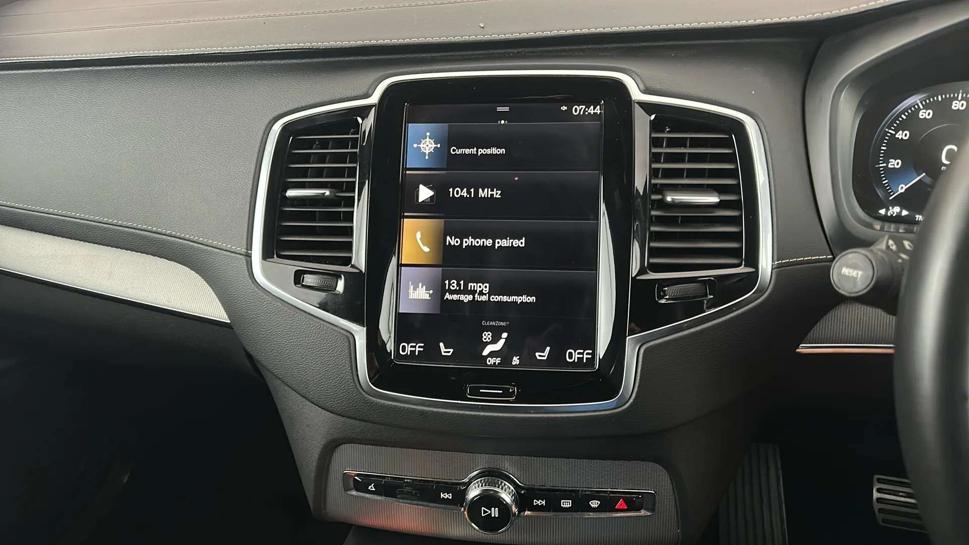 2022 VOLVO XC90 2022 VOLVO XC90