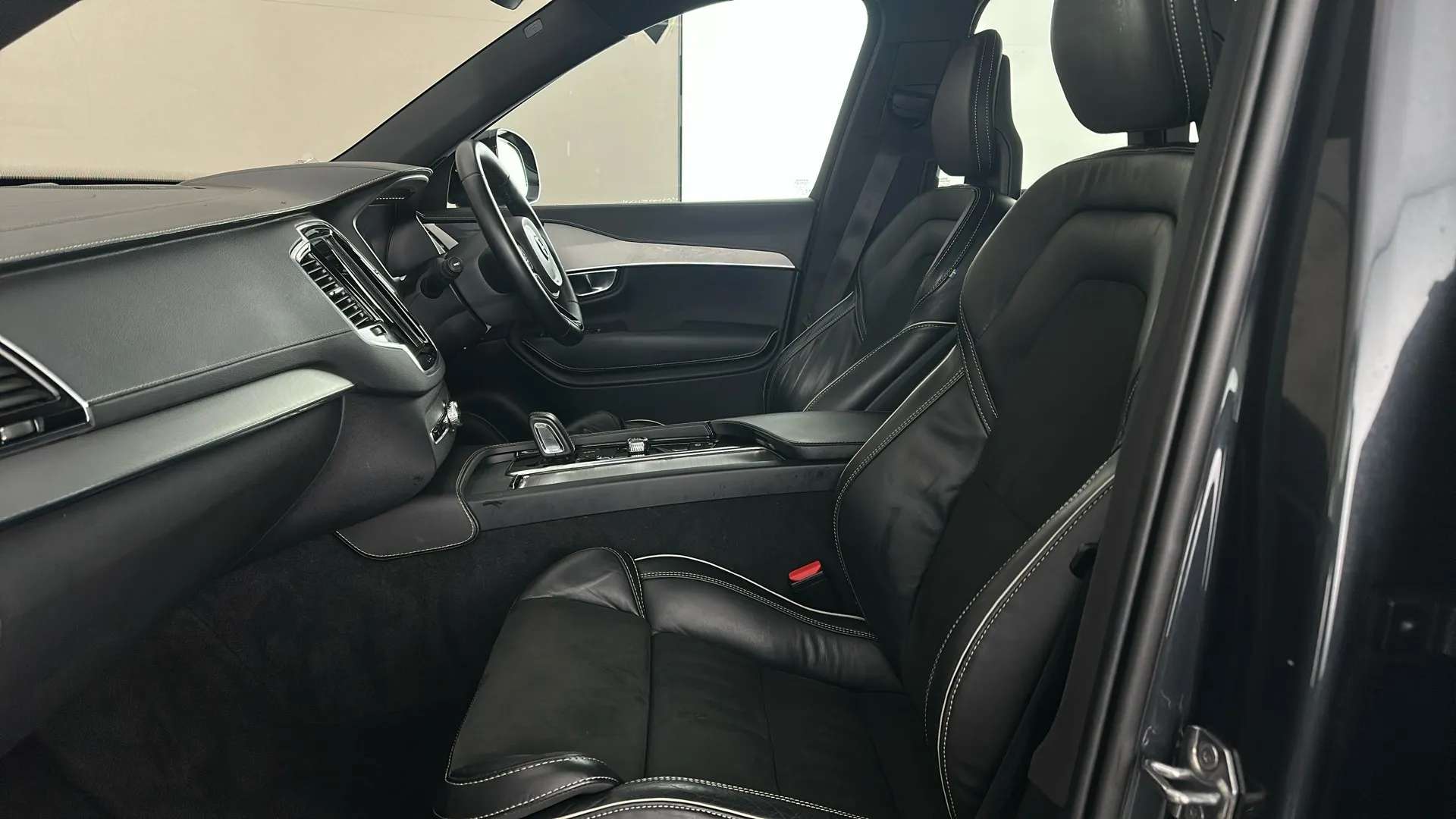 2022 VOLVO XC90 2022 VOLVO XC90