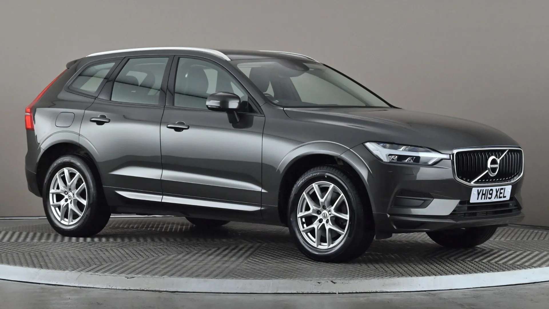 2019 VOLVO XC60 2019 VOLVO XC60